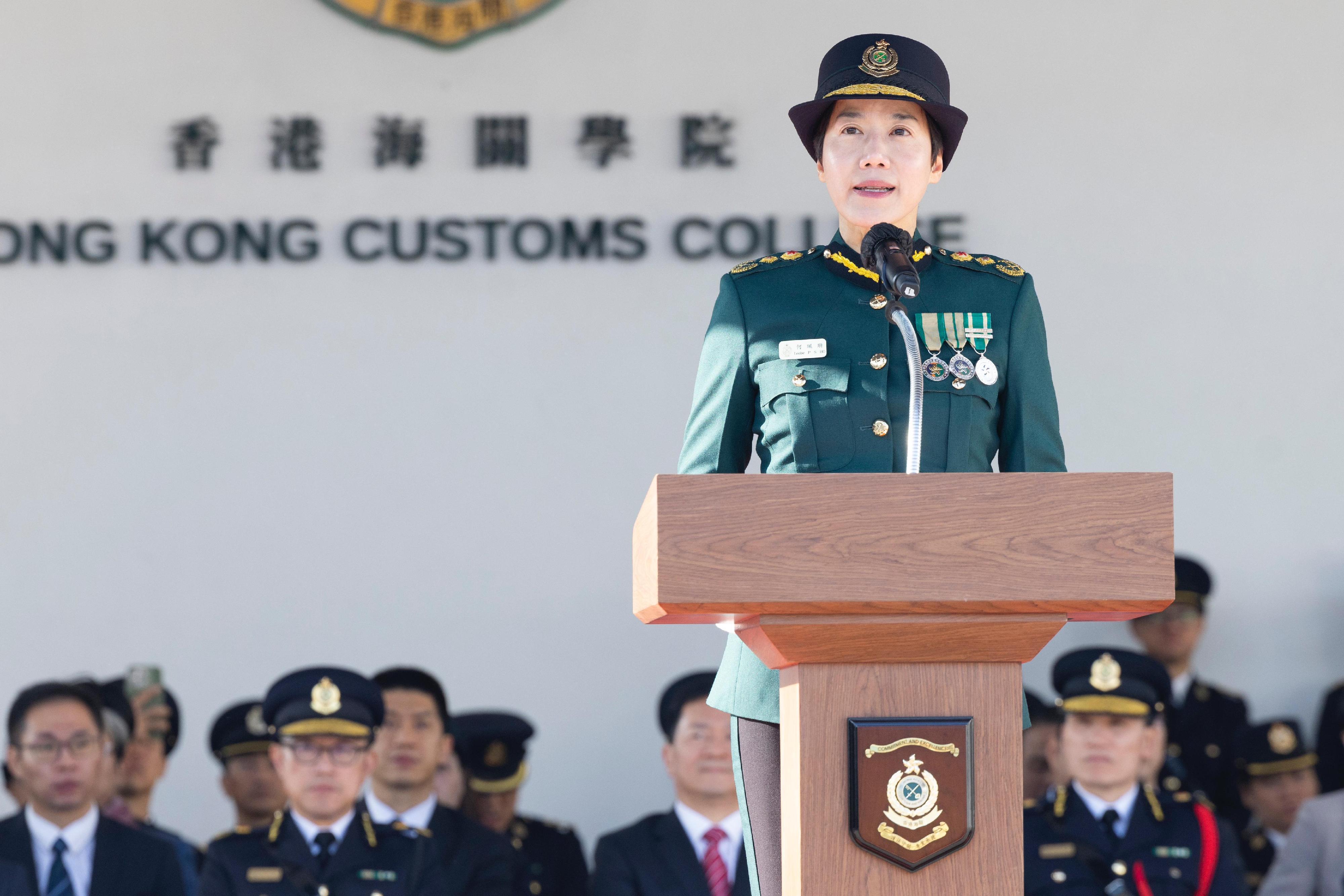 海关关长何珮珊今日（十二月十七日）在香港海关学员结业会操致辞。