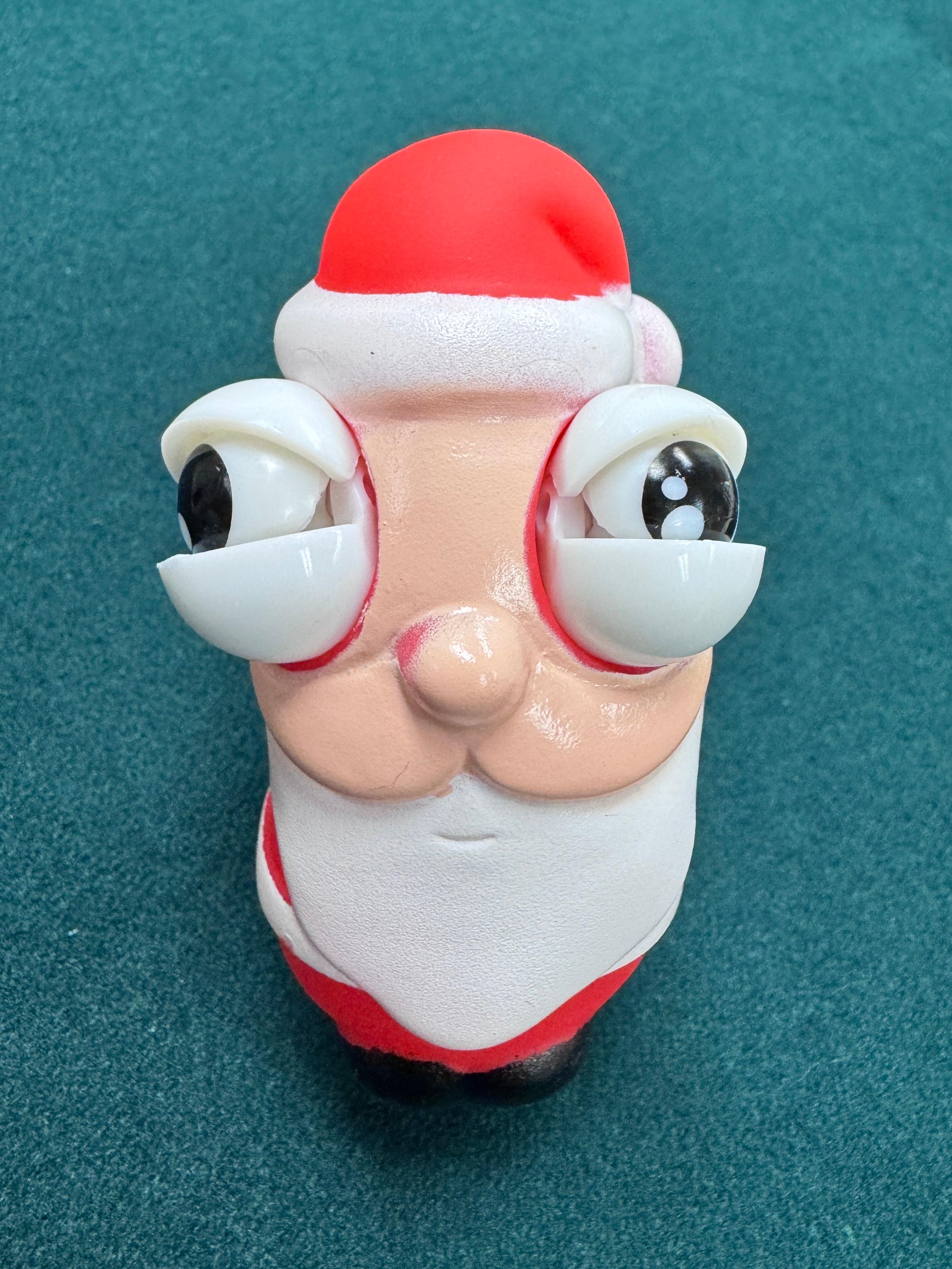 Hong Kong Customs today (December 18) reminded members of the public to stay alert to an unsafe Christmas squeeze toy. Test results indicated that the eye component of the toy may detach and pose suffocation risks to children. Photo shows the condition of the unsafe Christmas squeeze toy concerned after being squeezed.