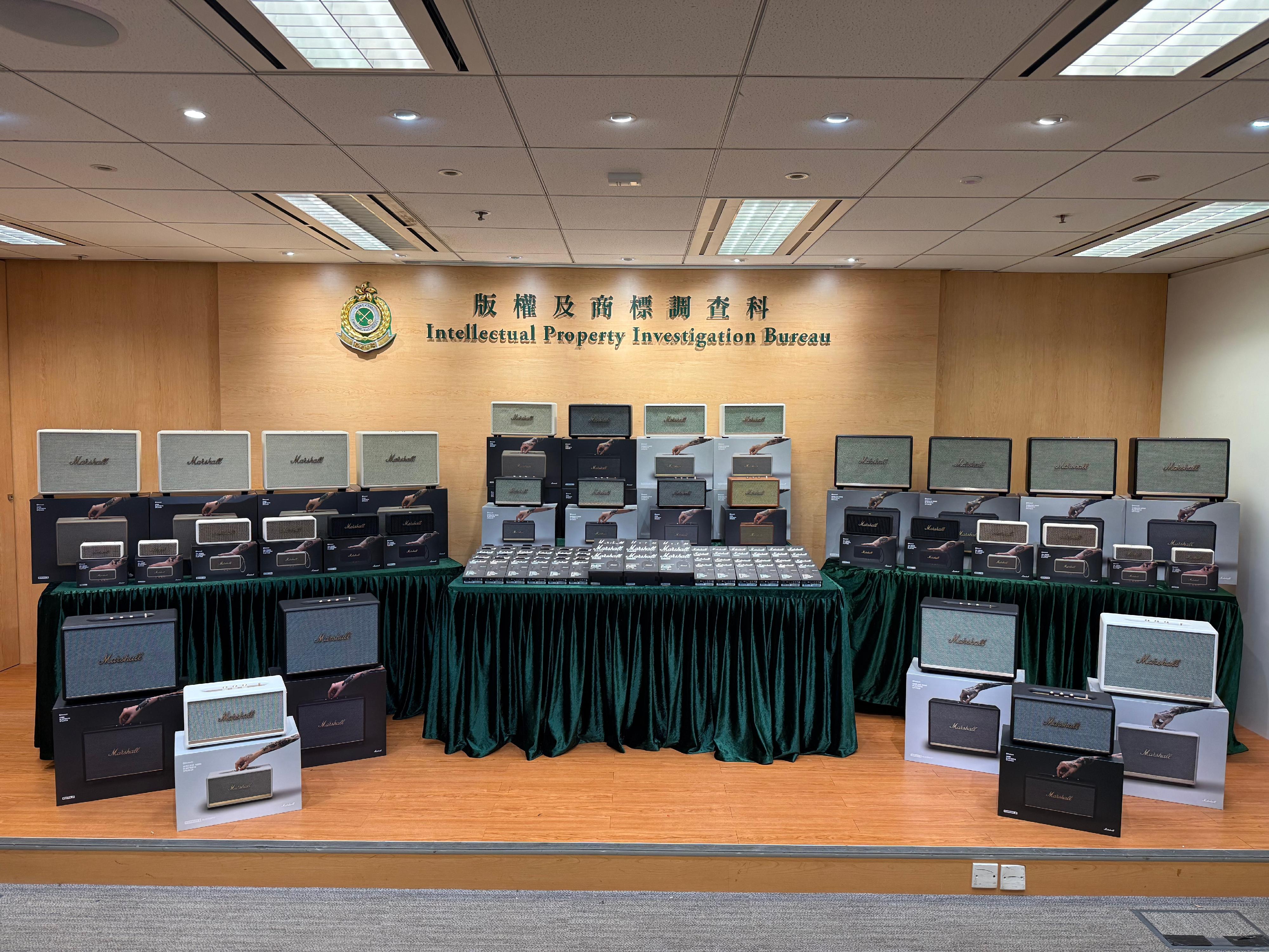 Hong Kong Customs mounted a territory-wide special enforcement operation yesterday (December 17) to combat the sale of counterfeit goods and seized about 1,300 suspected counterfeit goods, with an estimated market value of about $1.4 million. Four persons were arrested. Photo shows the suspected counterfeit goods seized.
