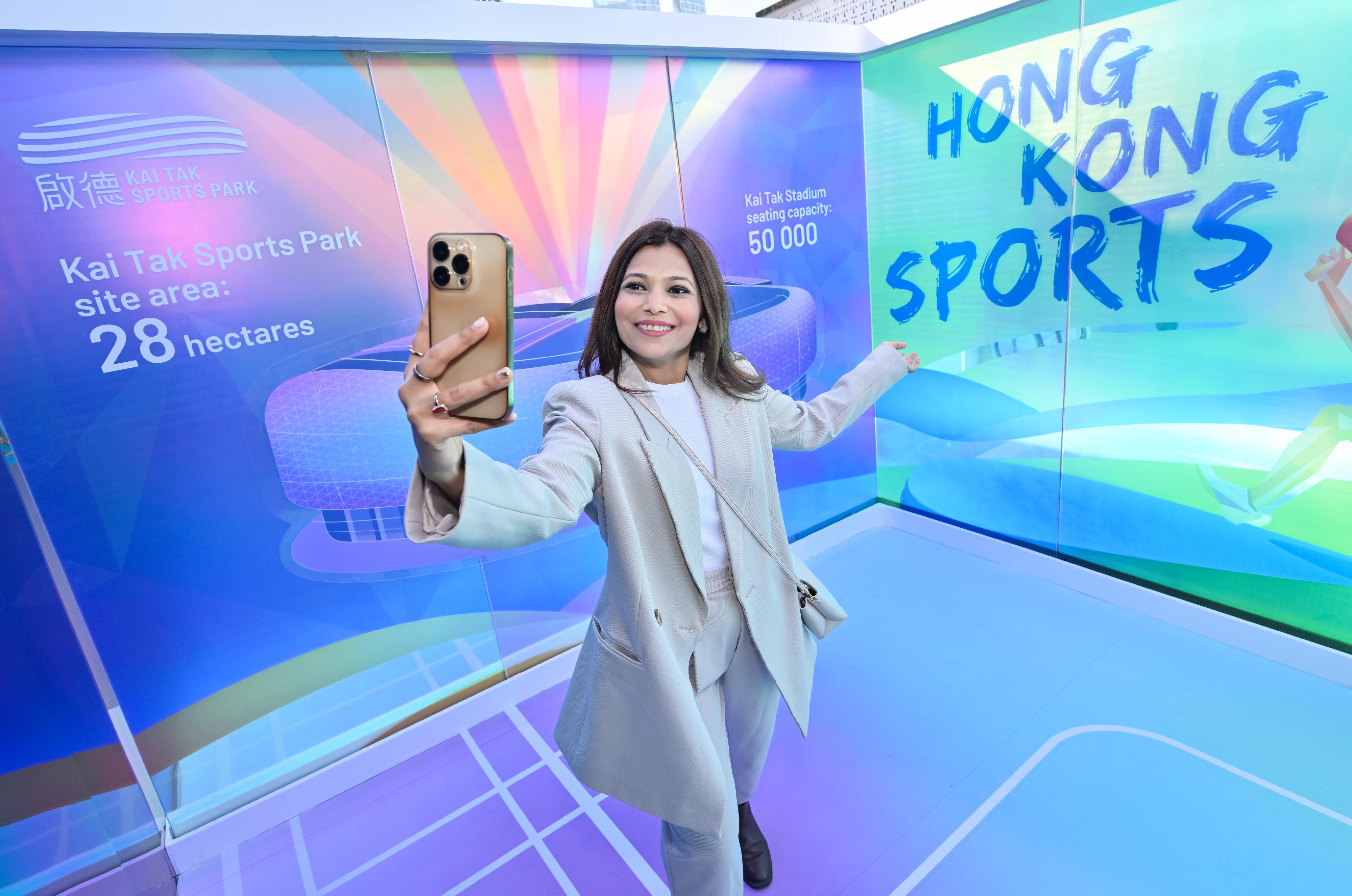 The "Immersive Hong Kong" roving exhibition, which showcases Hong Kong's new attractions, advantages and opportunities with art technology, opened in Dubai, the United Arab Emirates, today (December 20) as part of a promotional campaign organised by the Information Services Department of the Hong Kong Special Administrative Region Government. Photo shows the installations with the theme of "Buzzing Sports Action" at the exhibition.