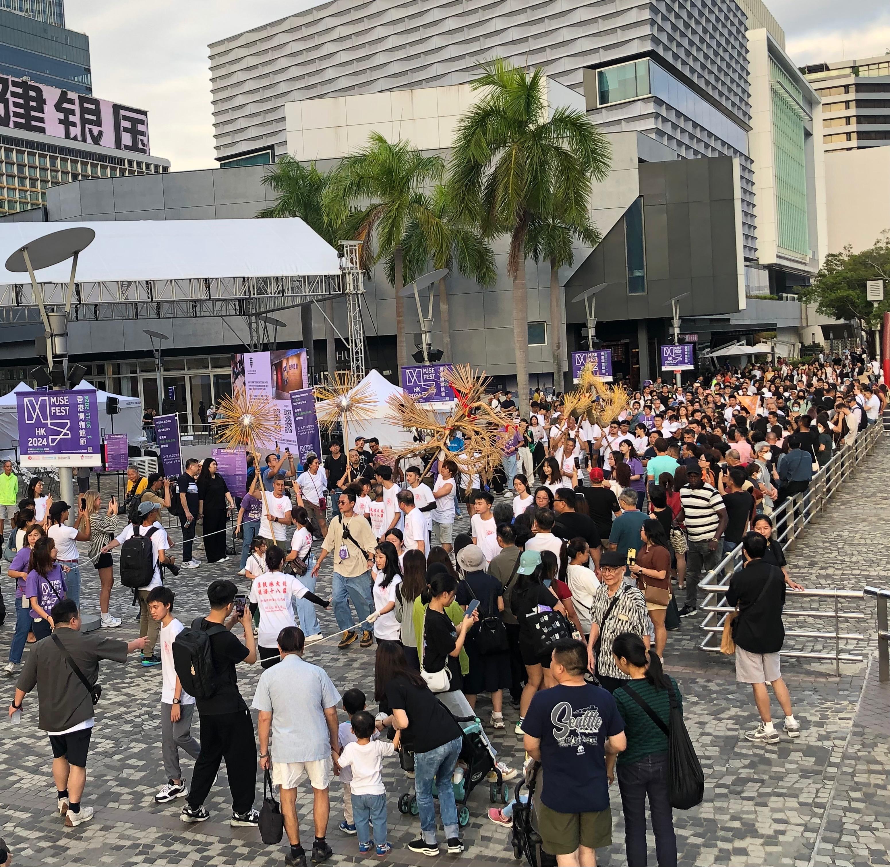 Muse Fest HK 2024 launched by the Leisure and Cultural Services Department (LCSD) in November has successfully concluded, attracting more than 630,000 people to participate in more than 70 delightful programmes organised by the LCSD museums and art spaces. Photo shows the fire dragon parade.