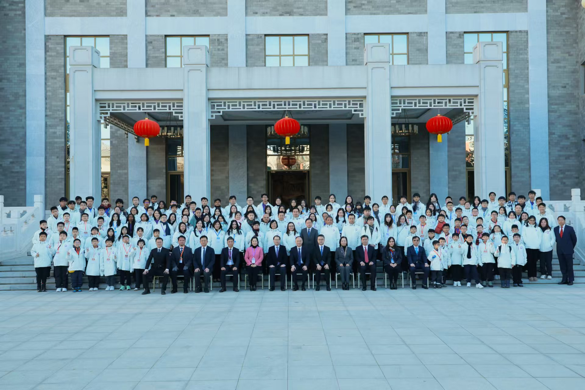 The second National Security Education Study Tour organised by the Hong Kong Special Administrative Region Government concluded the visit to Beijing and Shanghai this afternoon (December 24). Photo shows the Deputy Director of the Hong Kong and Macao Work Office of the Central People's Government, Mr Nong Rong (front row, sixth right), receiving the study tour members at Beijing Friendship Hotel.