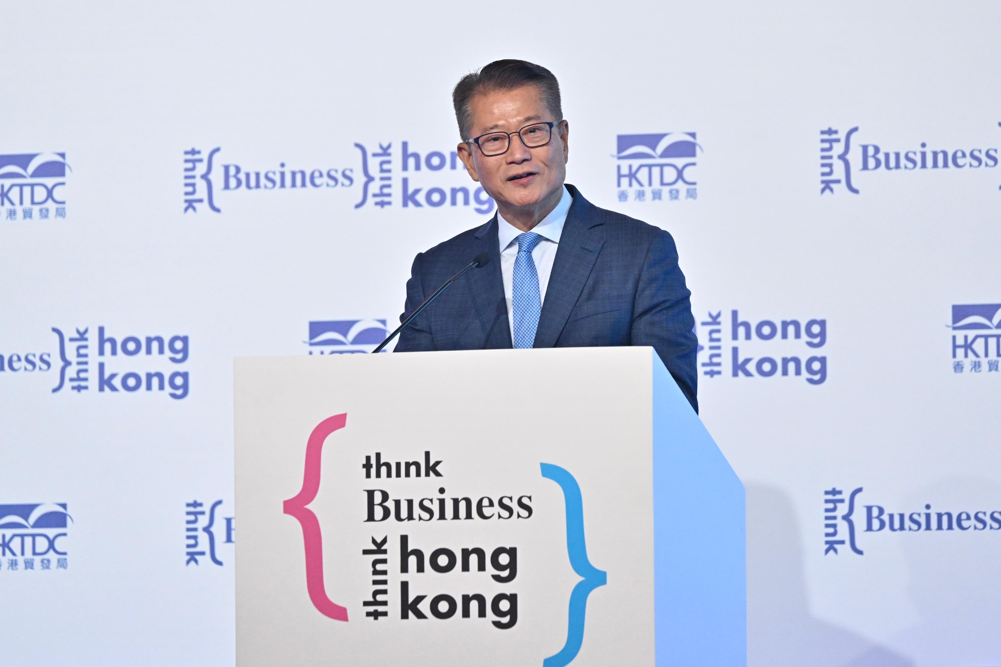 The Financial Secretary, Mr Paul Chan, speaks at the Think Business, Think Hong Kong Symposium organised by the Hong Kong Trade Development Council in Jakarta, Indonesia, today (January 8, Jakarta time).