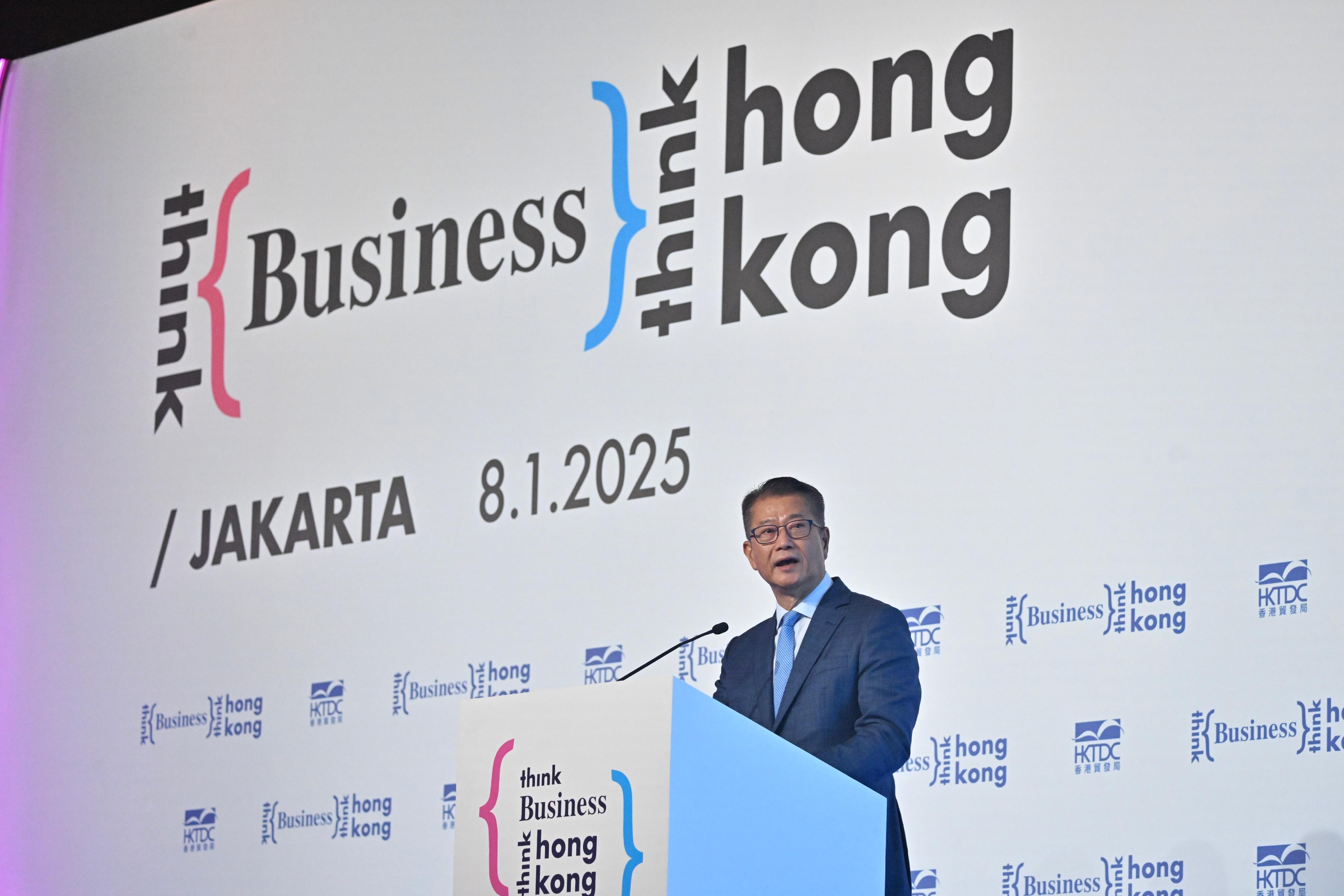 The Financial Secretary, Mr Paul Chan, speaks at the Think Business, Think Hong Kong Symposium organised by the Hong Kong Trade Development Council in Jakarta, Indonesia, today (January 8, Jakarta time).