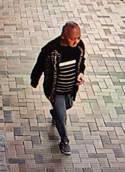 Cheung Hung-hoi, aged 74, is about 1.6 metres tall, 55 kilograms in weight and of normal build. He has a pointed face with yellow complexion and short white hair. He was last seen wearing a black and white jacket, a black and white striped T-shirt, blue trousers and blue and white shoes. 
