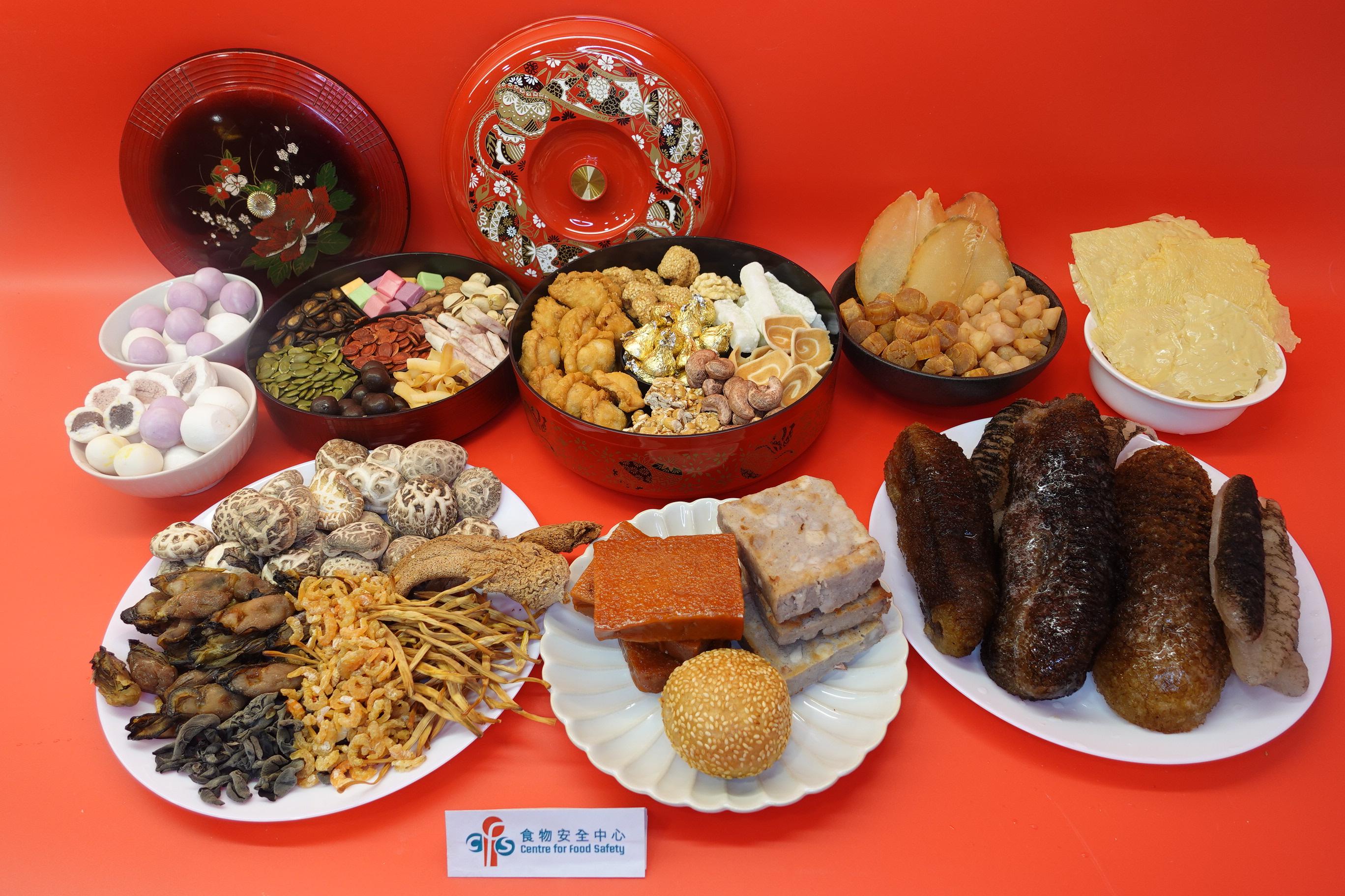 食物環境衞生署食物安全中心今日（一月二十二日）公布賀年食品的時令食品調查（第二期）結果。除較早前已公布的一個樣本外，其餘約一百八十個樣本全部通過檢測。