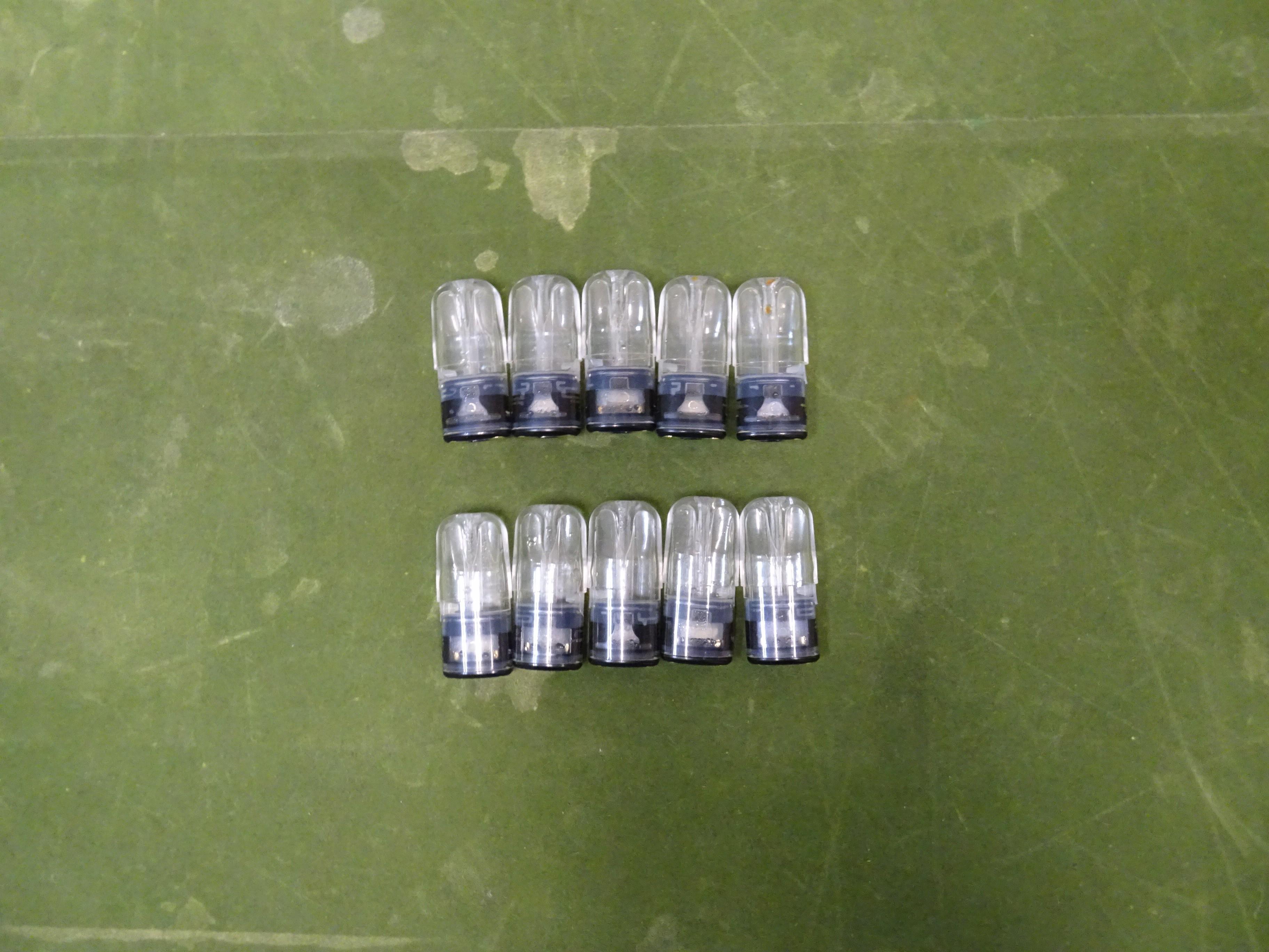 Hong Kong Customs yesterday (January 23) detected a case involving possession of suspected etomidate (the main ingredient of "space oil drug"), a kind of Part 1 poison under the Pharmacy and Poisons Regulations, by an incoming passenger at the Lok Ma Chau Control Point. Photo shows the suspected "space oil drug" capsules seized.