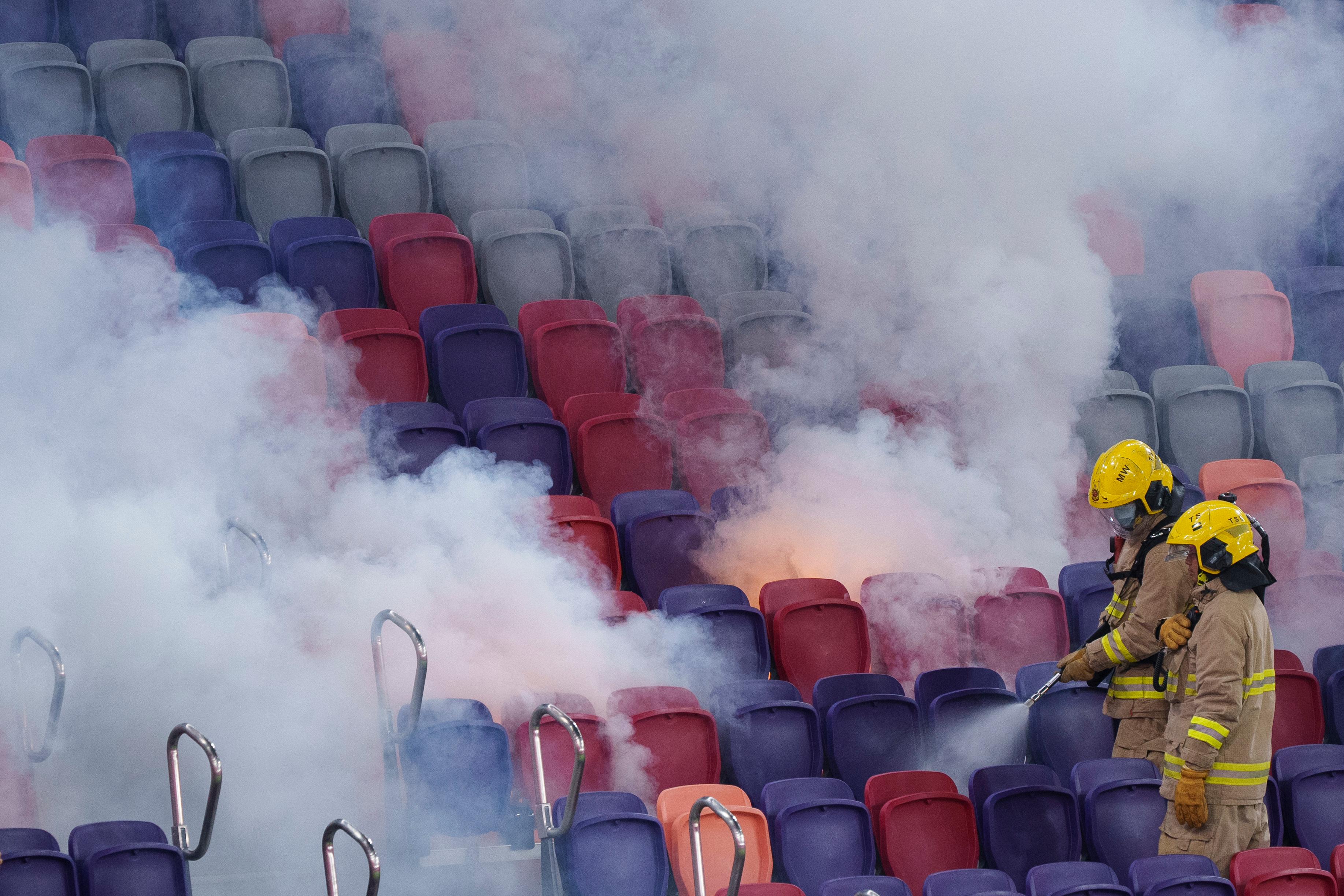 A large-scale stress test was conducted at Kai Tak Sports Park today (February 4). Photo shows firemen simulating the extinguishing of a large-scale fire.