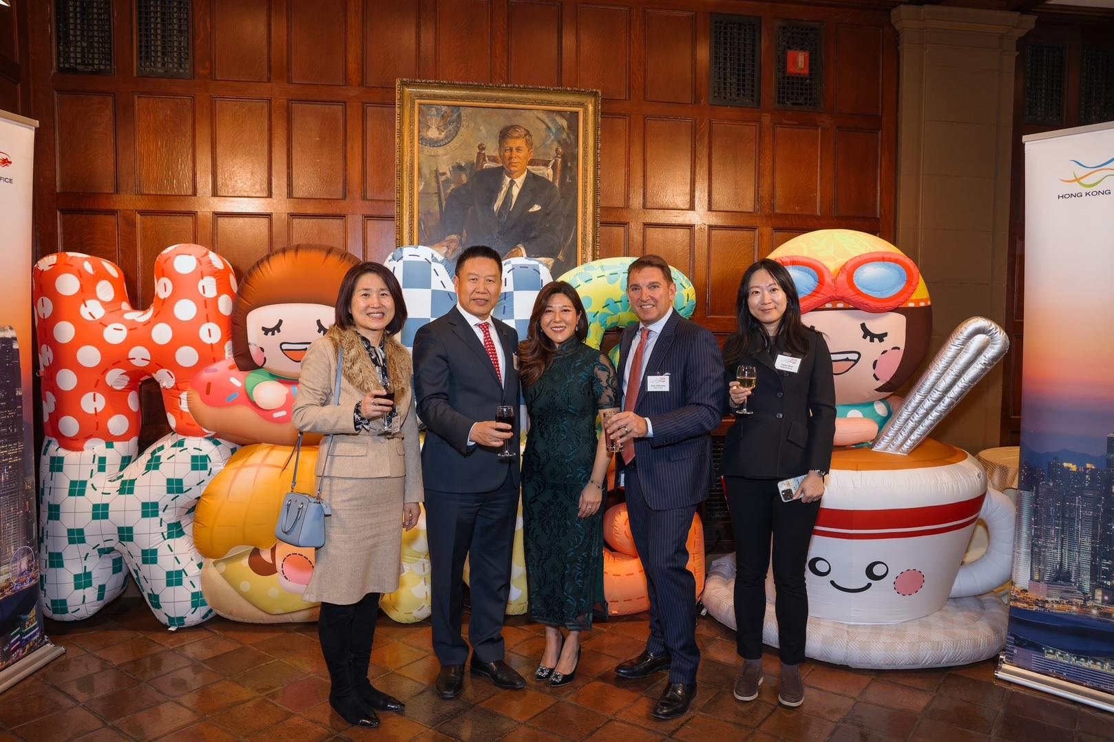 The Hong Kong Economic and Trade Office, New York (HKETONY) hosted its spring reception in New York on February 4 (New York time) to celebrate the Year of the Snake. The reception also celebrated Hong Kong's creativity with two striking inflatable art installations by local creative brand Chocolate Rain, adding a unique touch to the evening's festive atmosphere. Photo shows the Director of the HKETONY, Ms Maisie Ho (centre), with guests at the reception.  