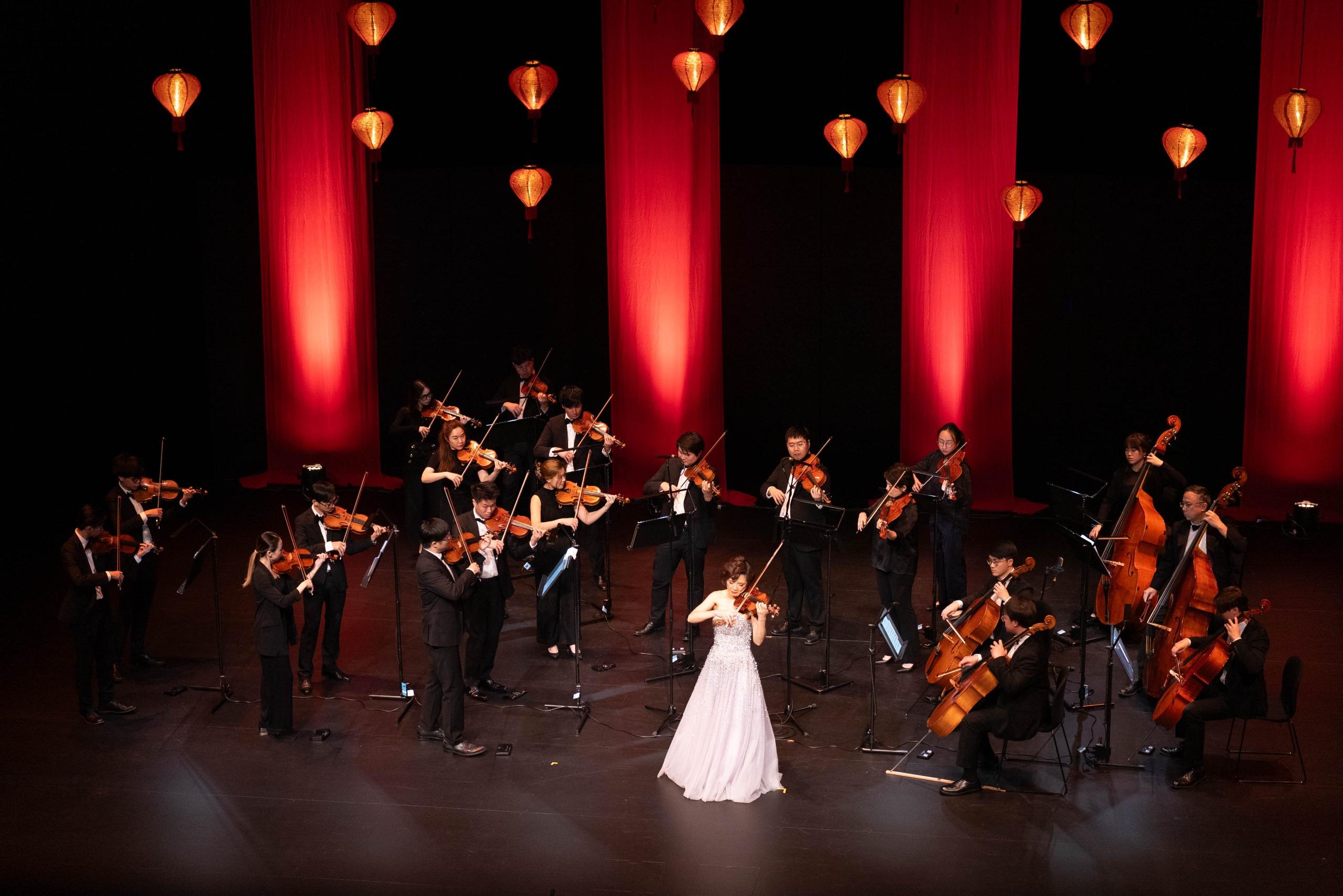 The Hong Kong Economic and Trade Office, Sydney supported the Hong Kong String Orchestra (HKSO) in staging five music concerts in Adelaide, Sydney, Canberra and Melbourne to celebrate Chinese New Year with local audience, showcasing Hong Kong’s music excellence as well as telling the good stories of Hong Kong. Photo shows the HKSO kicking start their first performance in Her Majesty’s Theatre in Adelaide on January 31.