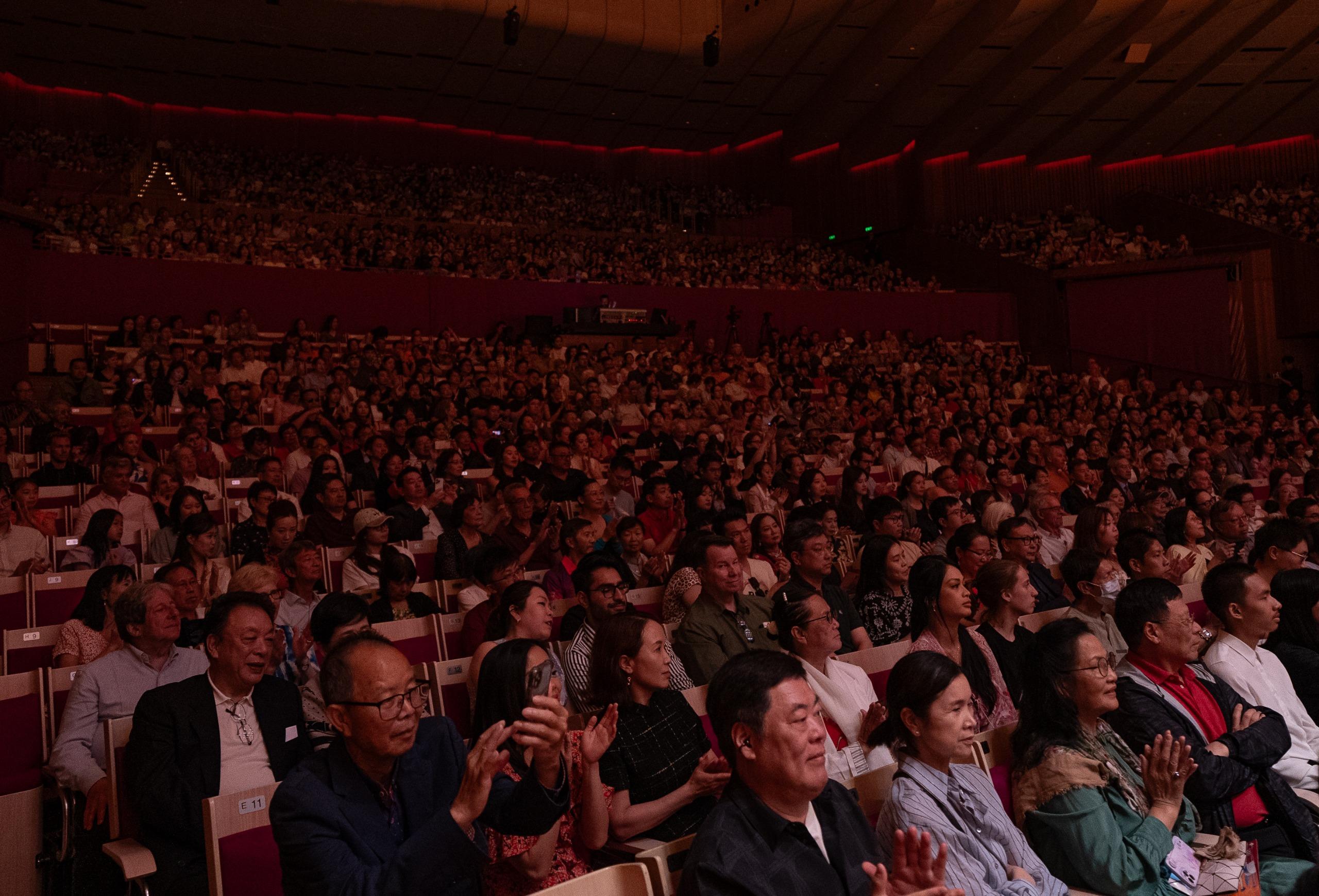 The Hong Kong Economic and Trade Office, Sydney supported the Hong Kong String Orchestra in staging five music concerts in Adelaide, Sydney, Canberra and Melbourne to celebrate Chinese New Year with local audience, showcasing Hong Kong’s music excellence as well as telling the good stories of Hong Kong. The concert at Sydney Opera House on February 2 was well received by around 2 000 audiences.