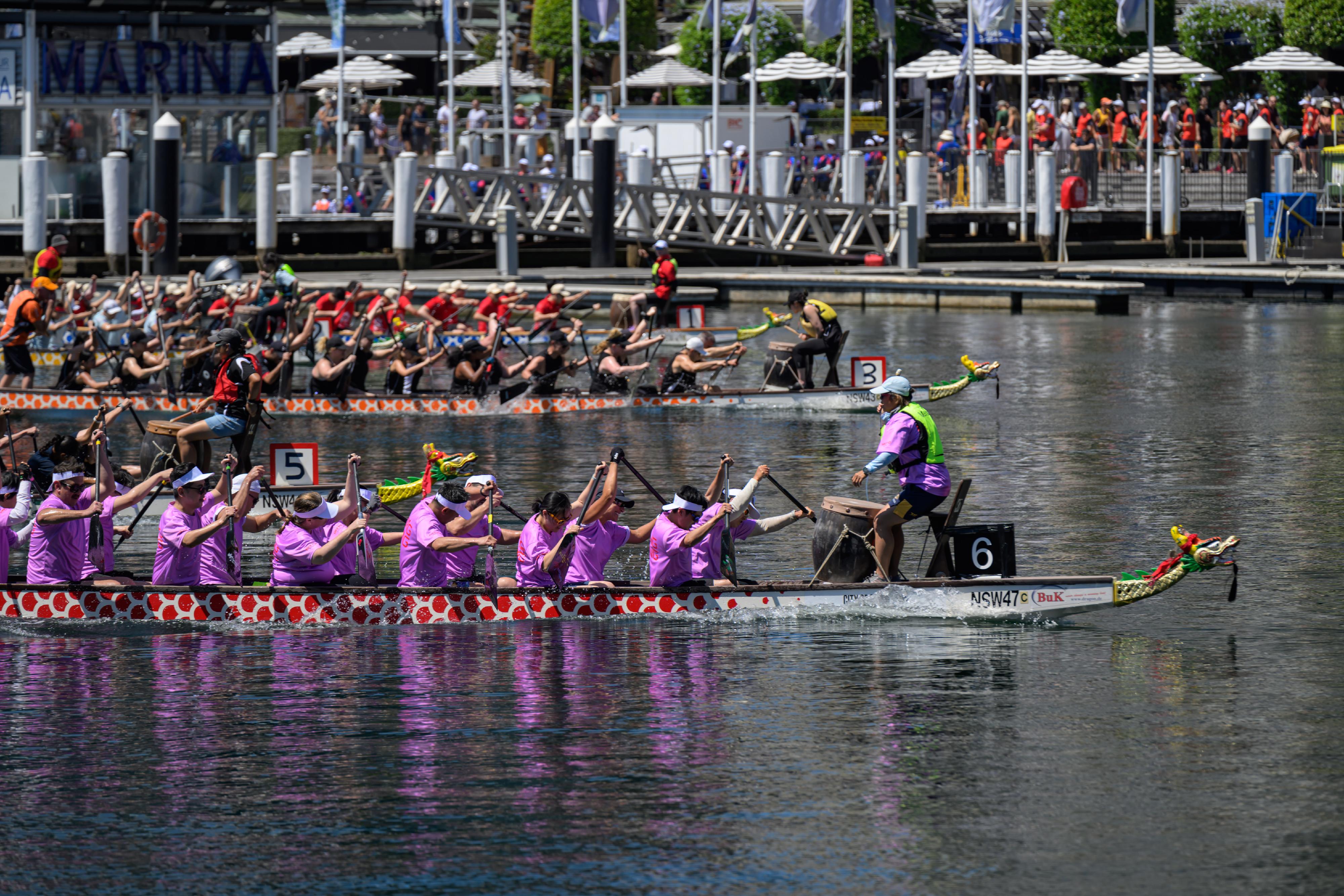 The Hong Kong Economic and Trade Office, Sydney (Sydney ETO) showcased Hong Kong's vibrancy at the Sydney Lunar New Year Dragon Boat Festival held in Sydney, Australia, from February 7 to 9. The Sydney ETO organised the Hong Kong team to compete in the Corporate Category of the races and won the second place in the Government Industry Challenge on February 7.