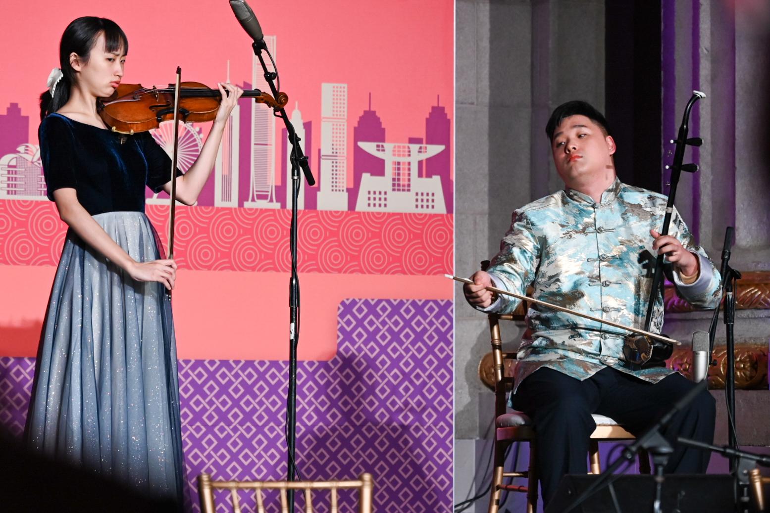 The Hong Kong Economic and Trade Office in Washington DC hosted a Chinese New Year reception on February 6 (Washington DC Time). Arts with the Disabled Association Hong Kong musicians came from Hong Kong to perform at the reception.