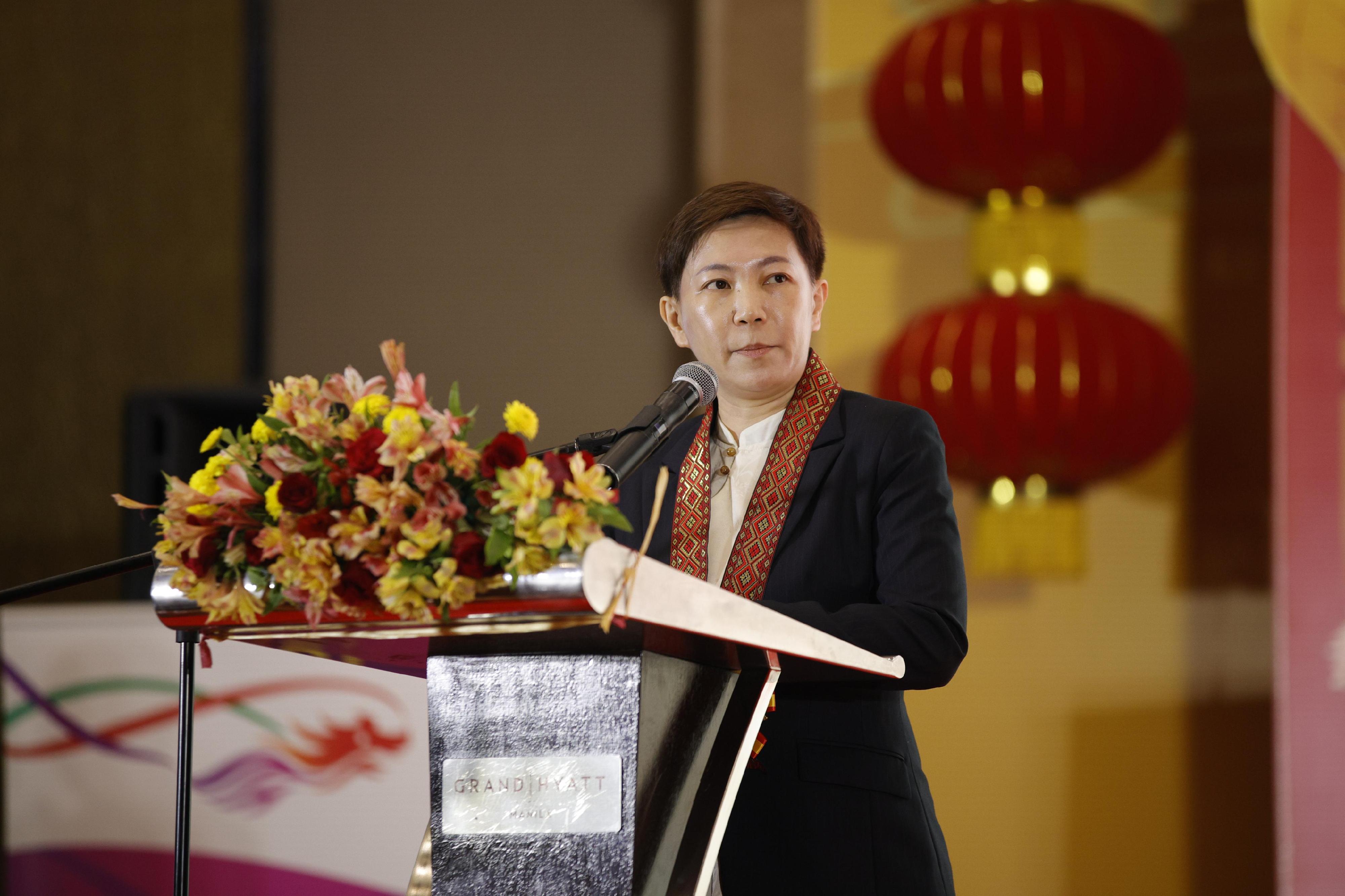 The Hong Kong Economic and Trade Office, Jakarta (HKETO Jakarta) hosted a business seminar and luncheon entitled Building a Stronger Future: The Synergistic Power of Fintech and Logistics in Manila, the Philippines, today (February 14) to celebrate the Year of the Snake. Photo shows the Director-General of the HKETO Jakarta, Miss Libera Cheng, delivering a welcoming speech.
