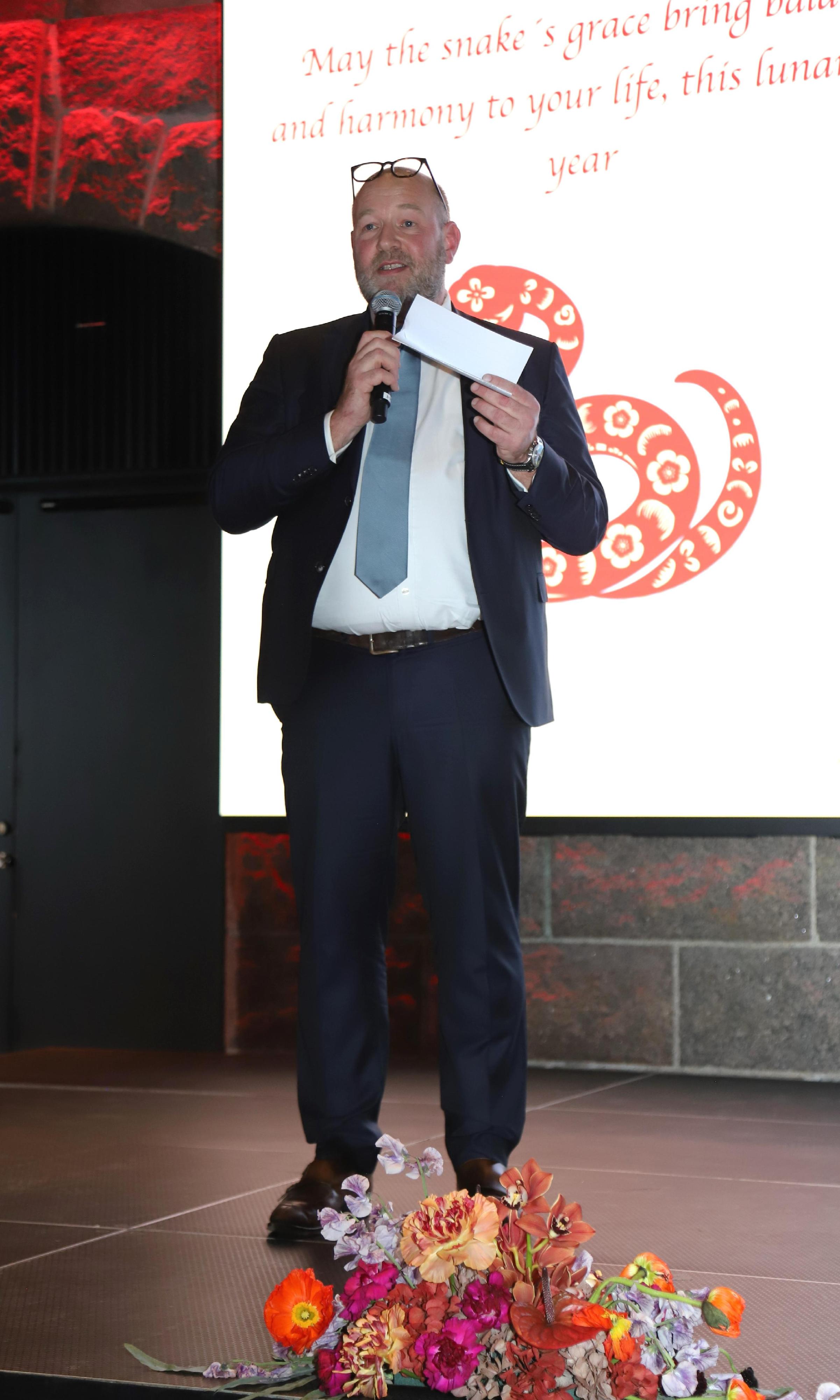 The Hong Kong Economic and Trade Office, London and the Denmark-Hong Kong Trade Association (DHK) co-hosted a Year of the Snake reception in Copenhagen, Denmark, on February 13 (Copenhagen time). Photo shows the Chairman of the DHK, Mr Nikolaj Juhl Hansen, delivering a speech at the reception.


