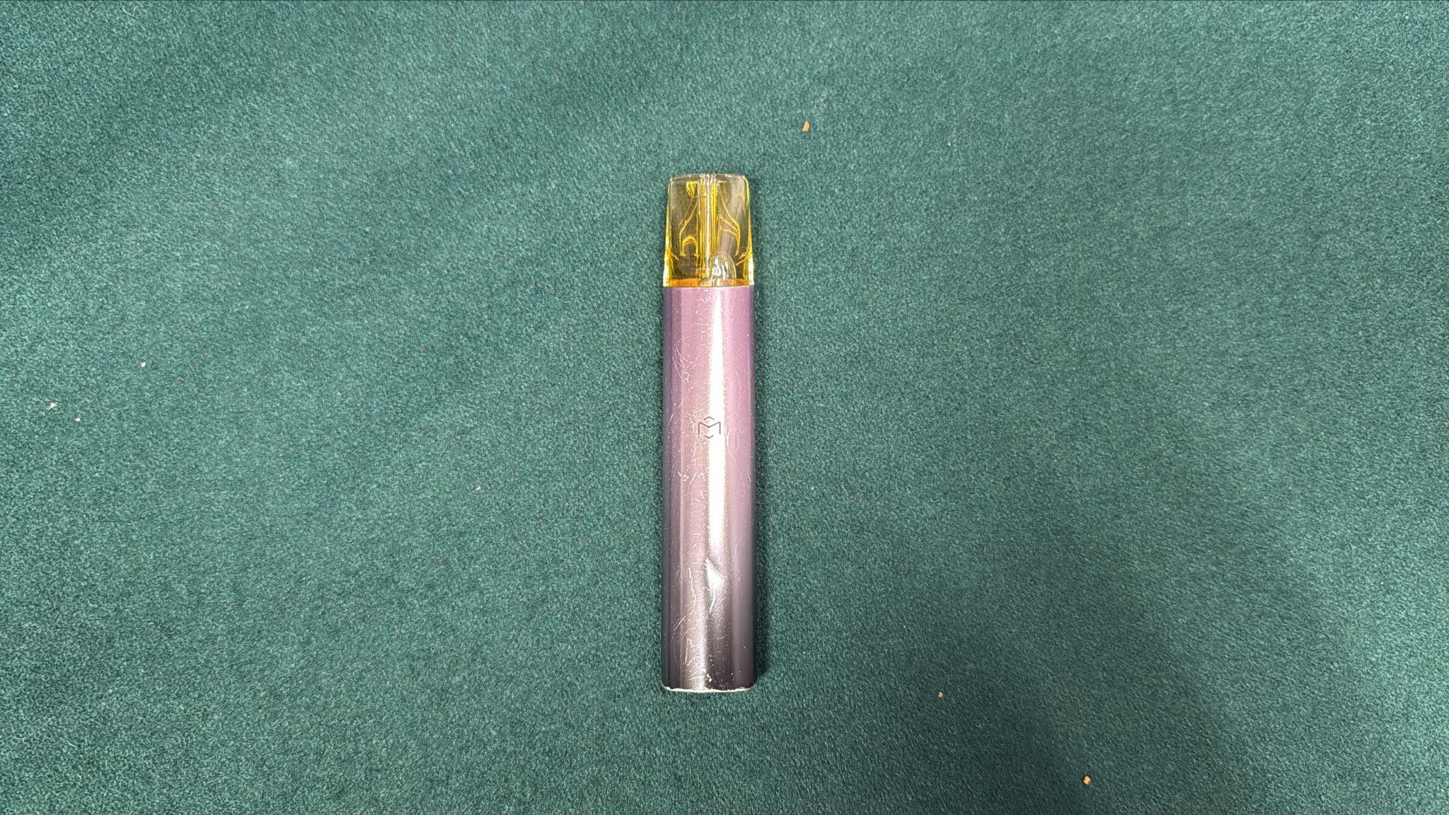 Hong Kong Customs yesterday (February 15) detected a case involving possession of suspected etomidate (the main ingredient of "space oil drug"), under the Dangerous Drug Ordinance, from an incoming passenger at the Hong Kong-Macau Ferry Terminal in Sheung Wan. Photo shows the vape stick containing suspected "space oil drug" seized.