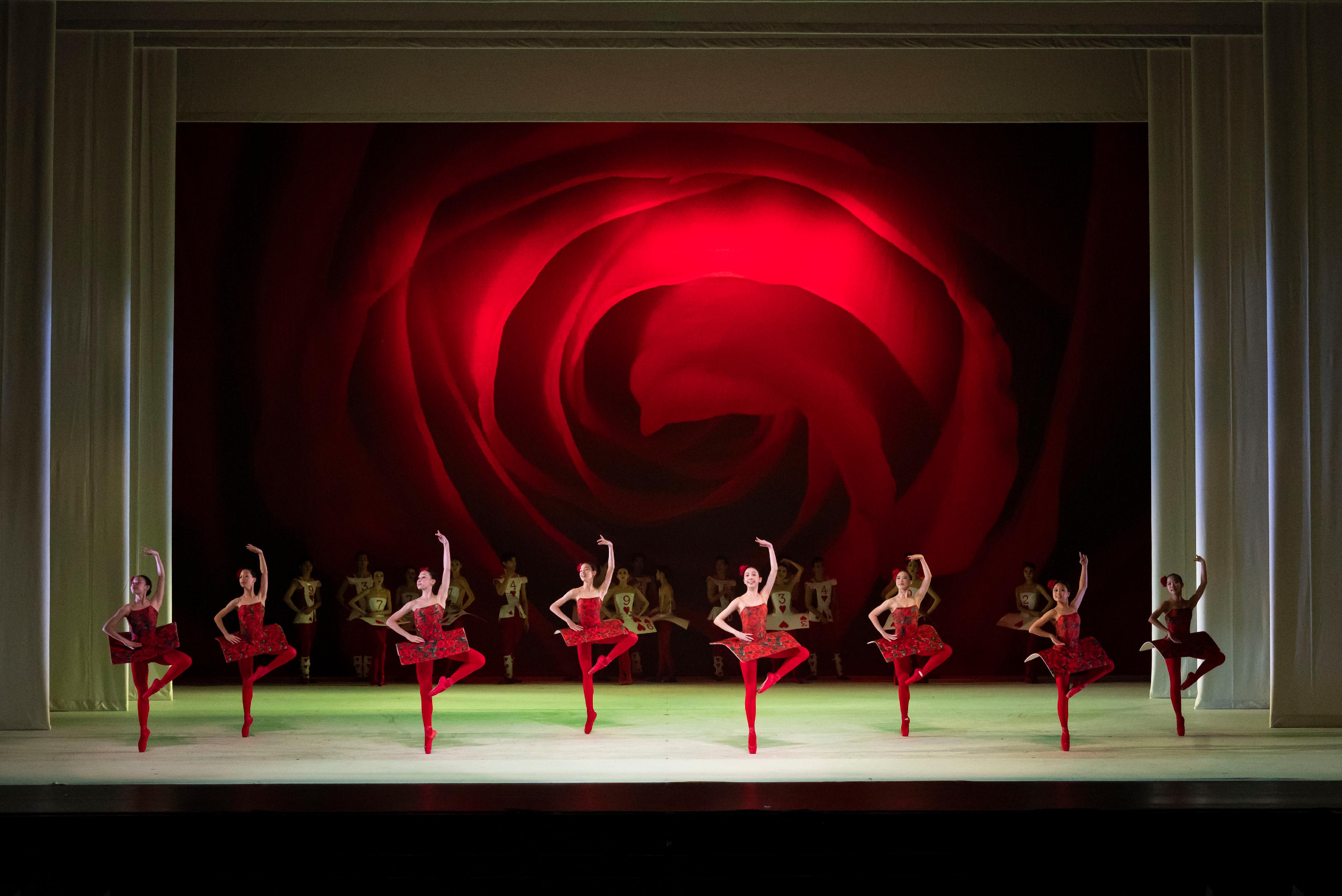 The Hong Kong Economic and Trade Office, Singapore (Singapore ETO) supported and sponsored ALICE (in wonderland) four performances by the Hong Kong Ballet (HKB), one of Asia's premier dance companies, at the Esplanade - Theatres on the Bay, Singapore, which the opening performance was held last evening (February 21). Photo shows a stage photo of ALICE (in wonderland) taken by the Esplanade - Theatres on the Bay, Singapore.