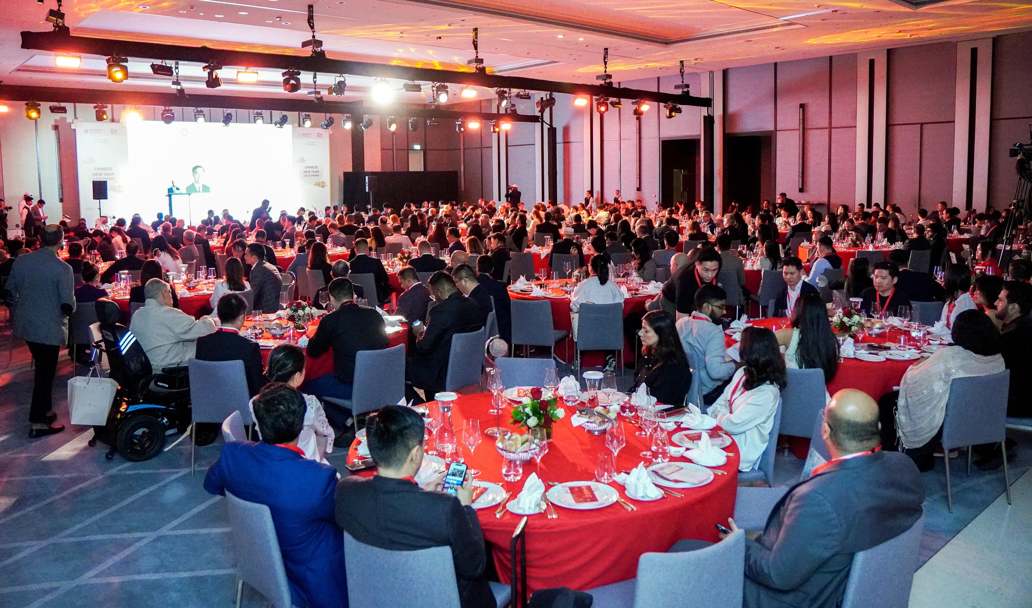 The Hong Kong Economic and Trade Office in Dubai, in collaboration with the Hong Kong Trade Development Council, hosted gala dinners in Riyadh, Saudi Arabia on February 24 (Riyadh time) and in Dubai, the United Arab Emirates on February 25 (Dubai time). Photo shows the dinner being held in Dubai.
