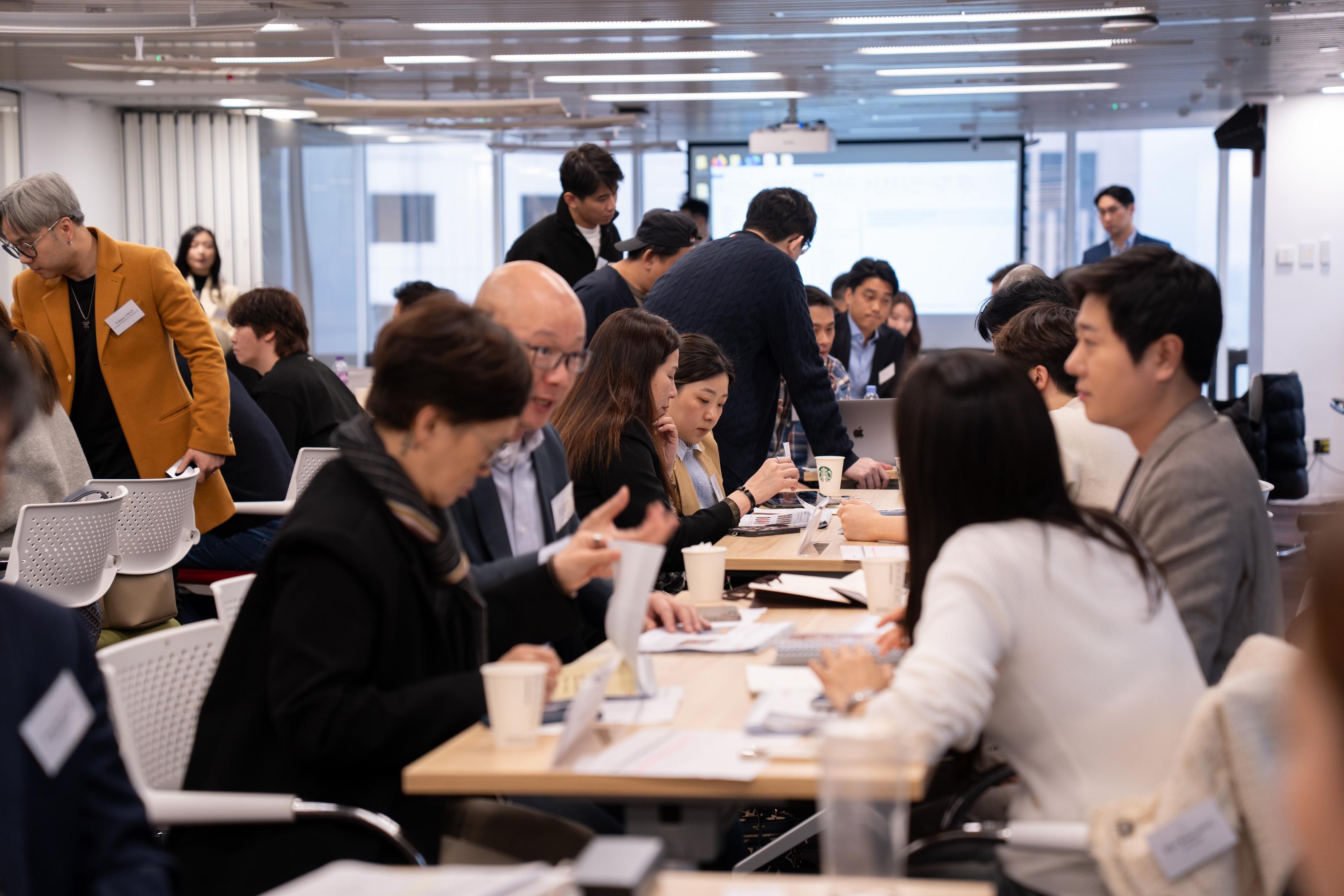 A delegation of Korean food and beverage companies visited Hong Kong from February 25 to 27 to explore business opportunities in the city. Photo shows business matching meetings between the Korean delegation and local restaurant operators to explore collaboration opportunities.