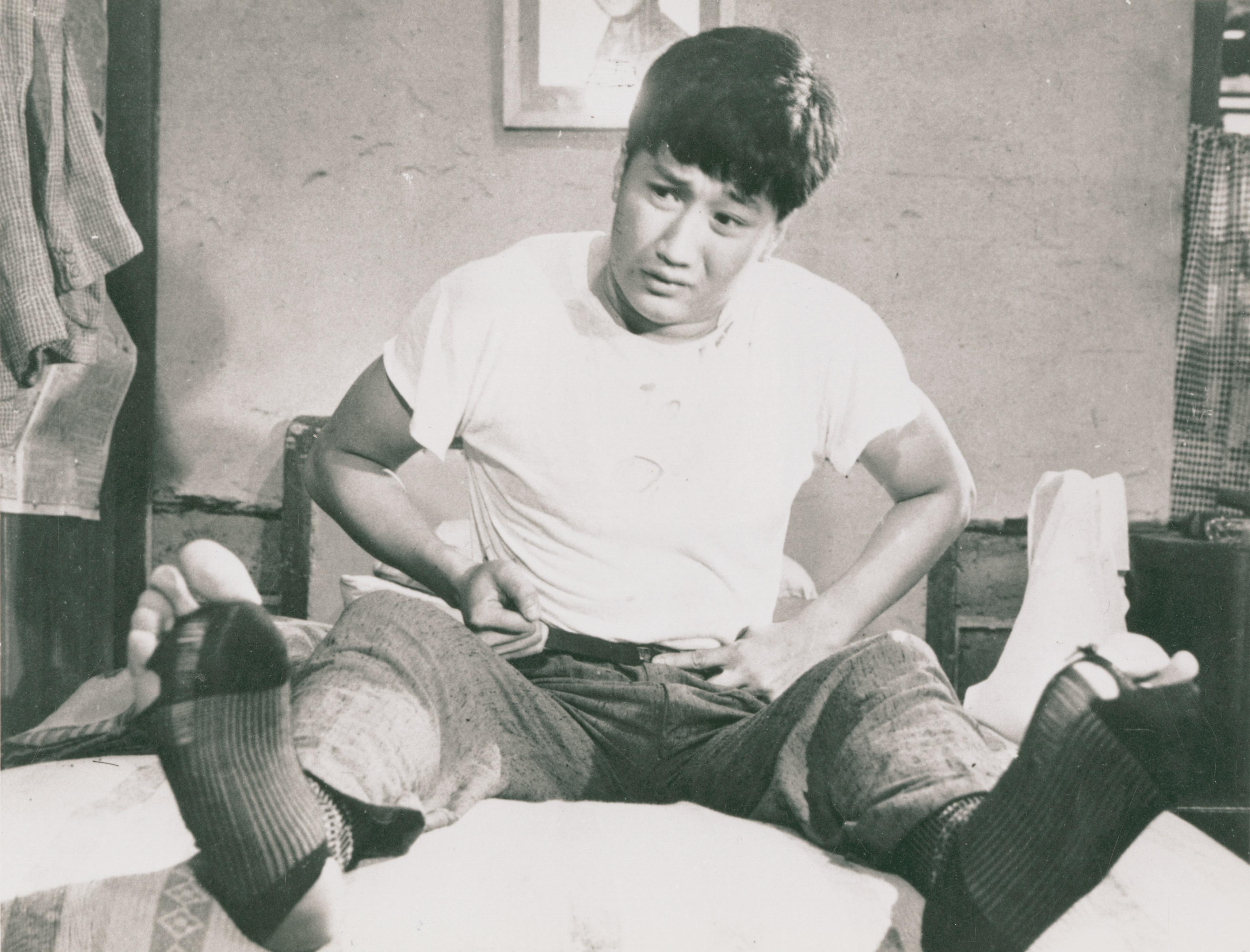 The Hong Kong Film Archive of the Leisure and Cultural Services Department will present a thematic screening programme, "Laughter Double Bill: Hong Kong Comedy Film Spectacular", from April 4 to May 11, showcasing the comedic highlights of master comedians from different eras while illustrating the evolution of Hong Kong comedy films. Photo shows a film still of "My Intimate Partners" (1960).