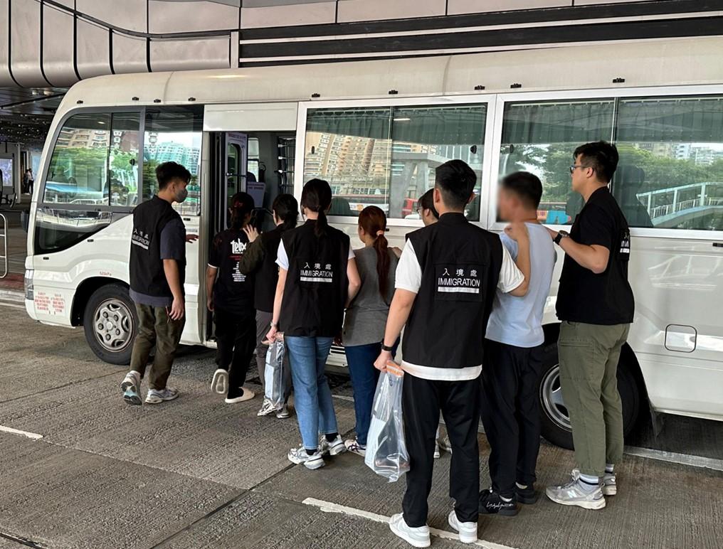 The Immigration Department mounted a series of territory-wide anti-illegal worker operations codenamed "Contribute", "Greenlane", and "Twilight", and joint operations with the Hong Kong Police Force codenamed "Champion" and "Windsand", for four consecutive days from March 3 to yesterday (March 6). Photo shows suspected illegal workers arrested during an operation.