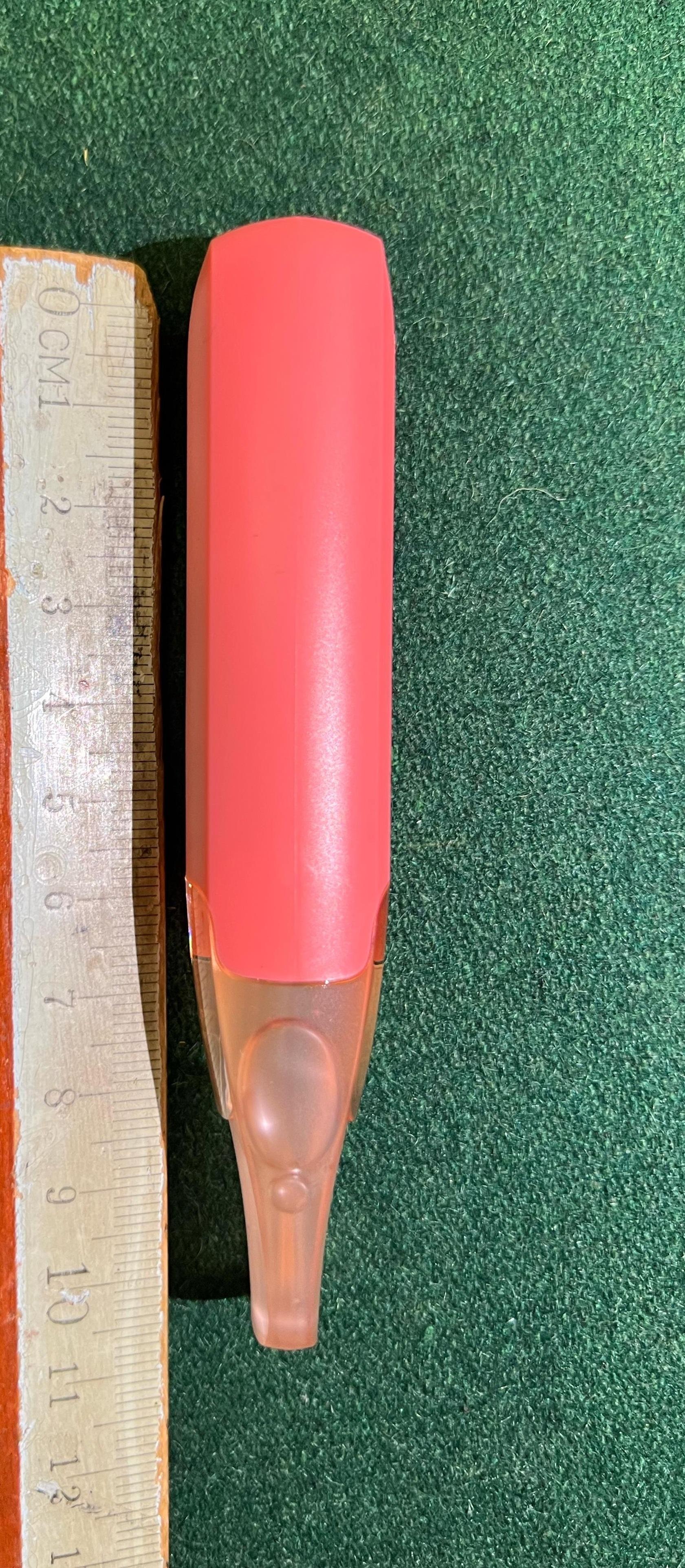 Hong Kong Customs yesterday (March 11) detected a case involving possession of etomidate, the main ingredient of the "space oil drug", which is under the Dangerous Drug Ordinance, by an incoming passenger at the Lo Wu Control Point. Four suspected "space oil drug" capsules and two vape sticks containing the suspected "space oil drug" were seized. Photo shows one of the seized vape sticks containing the suspected "space oil drug".