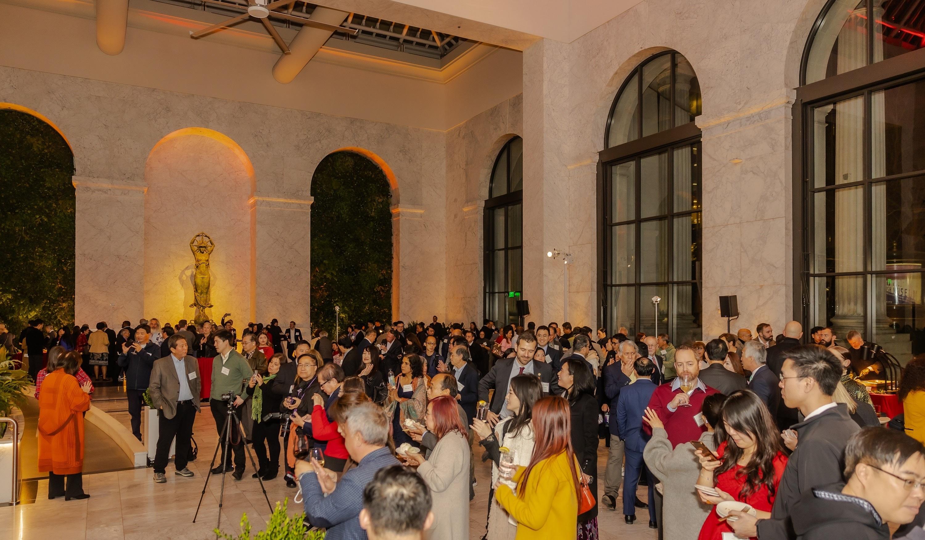 The Hong Kong Economic and Trade Office in San Francisco hosted a series of spring receptions to ring in the Year of the Snake with support from Cathay Pacific. The spring reception in San Francisco on February 19 (San Francisco time) was well attended by guests.