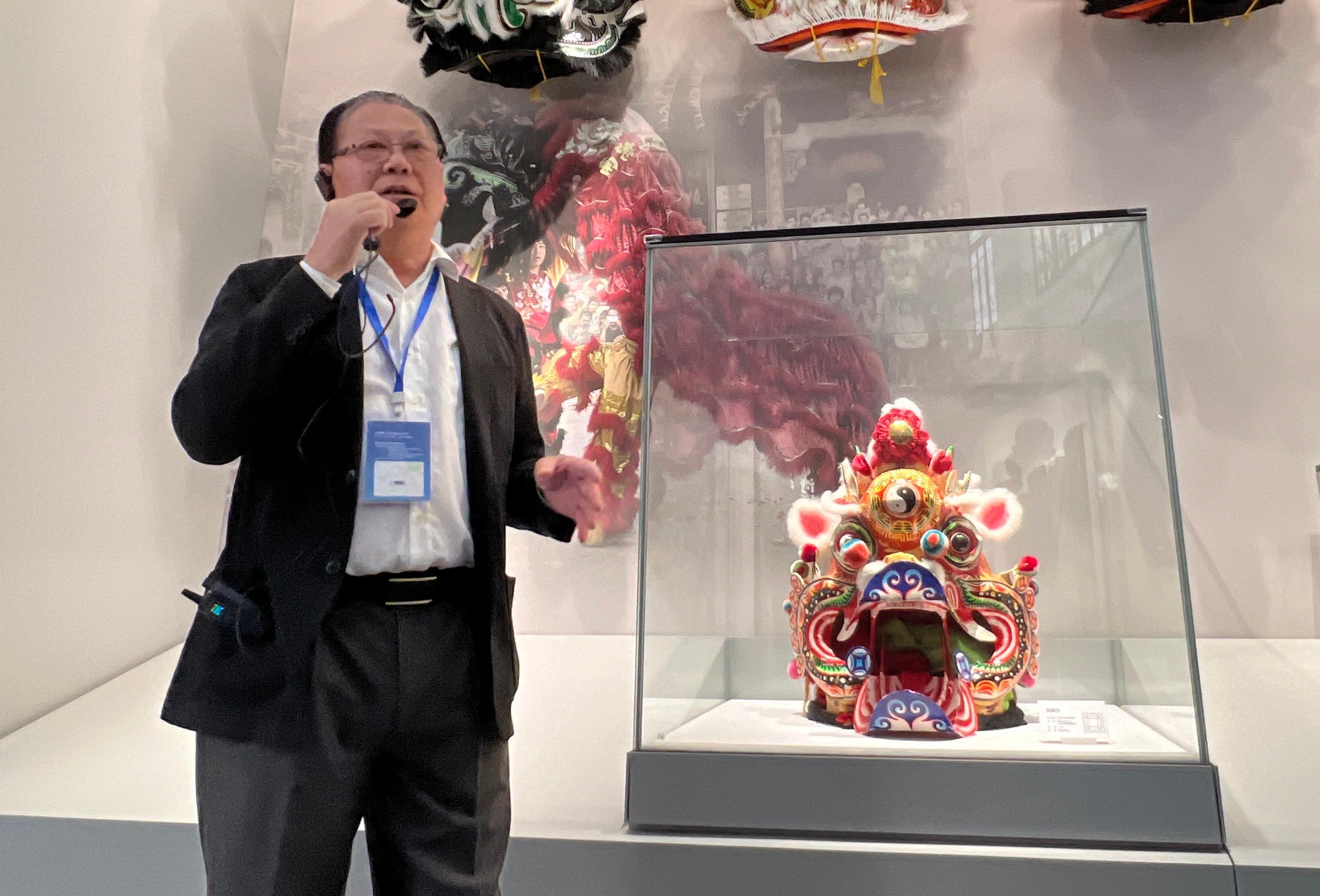 The Ministry of Culture and Tourism announced the sixth batch of the representative bearers of the national intangible cultural heritage on March 12, including Mr Lau Kam-tong, the representative of the Hakka unicorn dance in Hang Hau, Sai Kung.
