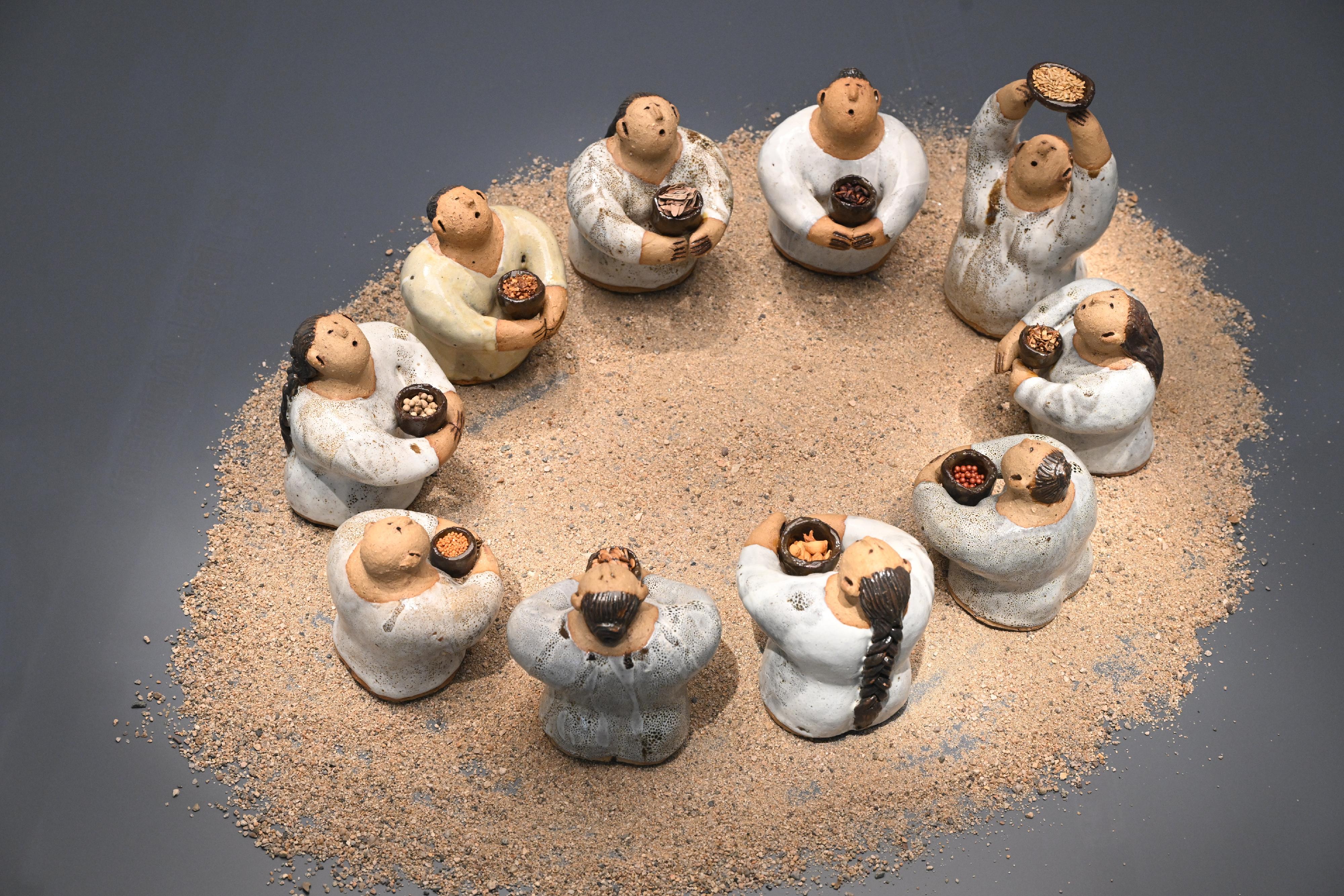 The Hong Kong Museum of Art will launch a new exhibition, "Dreamchasers: Stories of Hong Kong Art", starting from tomorrow (March 21), inviting audiences to reflect on the paths taken by various Hong Kong artists in pursuit of their dreams. Photo shows Rosanna Li's ceramic work "The Ceremony".