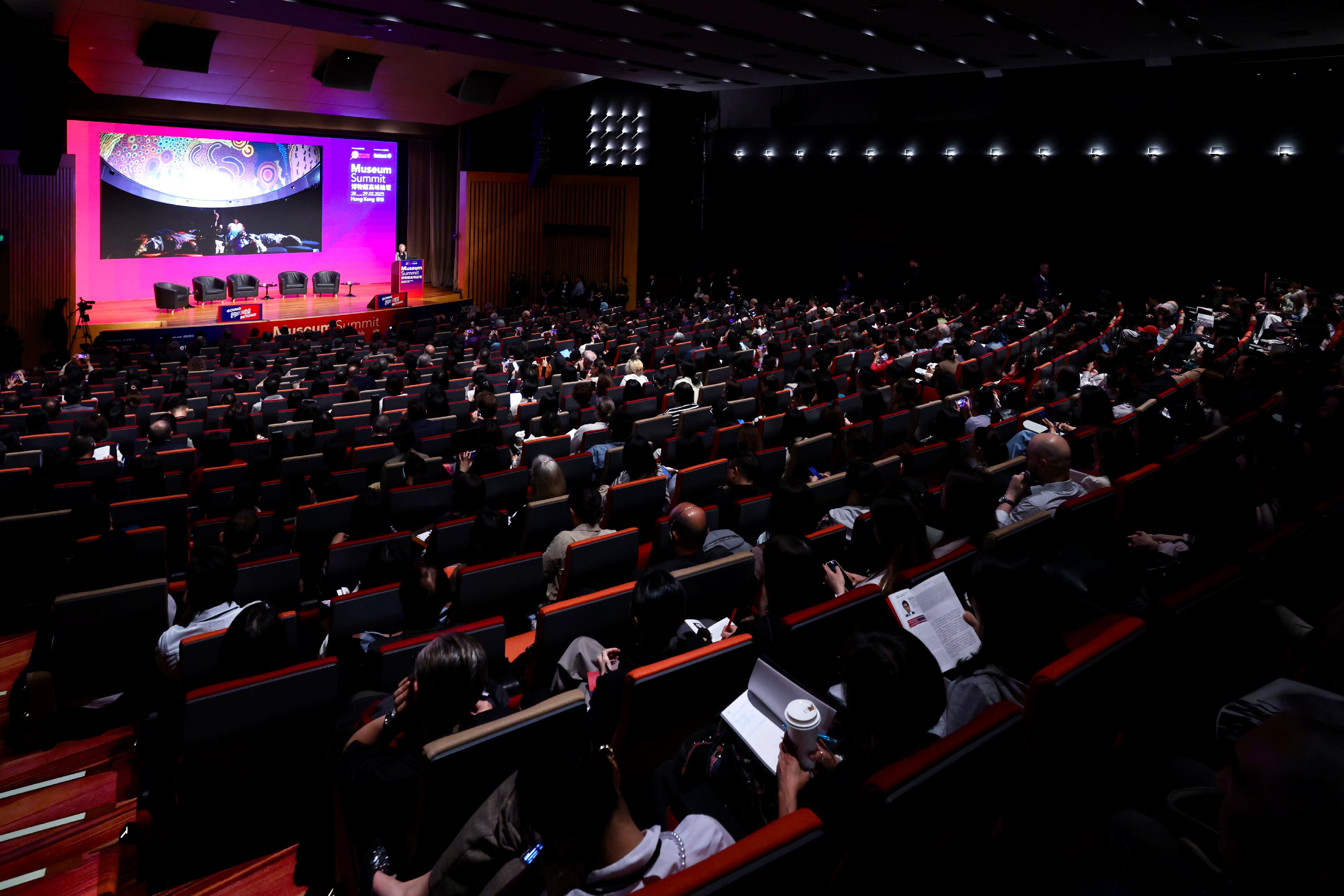 The Museum Summit 2025, organised by the Leisure and Cultural Services Department in partnership with The Guimet – National Museum of Asian Arts (France), at the Hong Kong Convention and Exhibition Centre, was held at the Hong Kong Convention and Exhibition Centre for two consecutive days from yesterday (March 28). The Summit has received an overwhelming response.