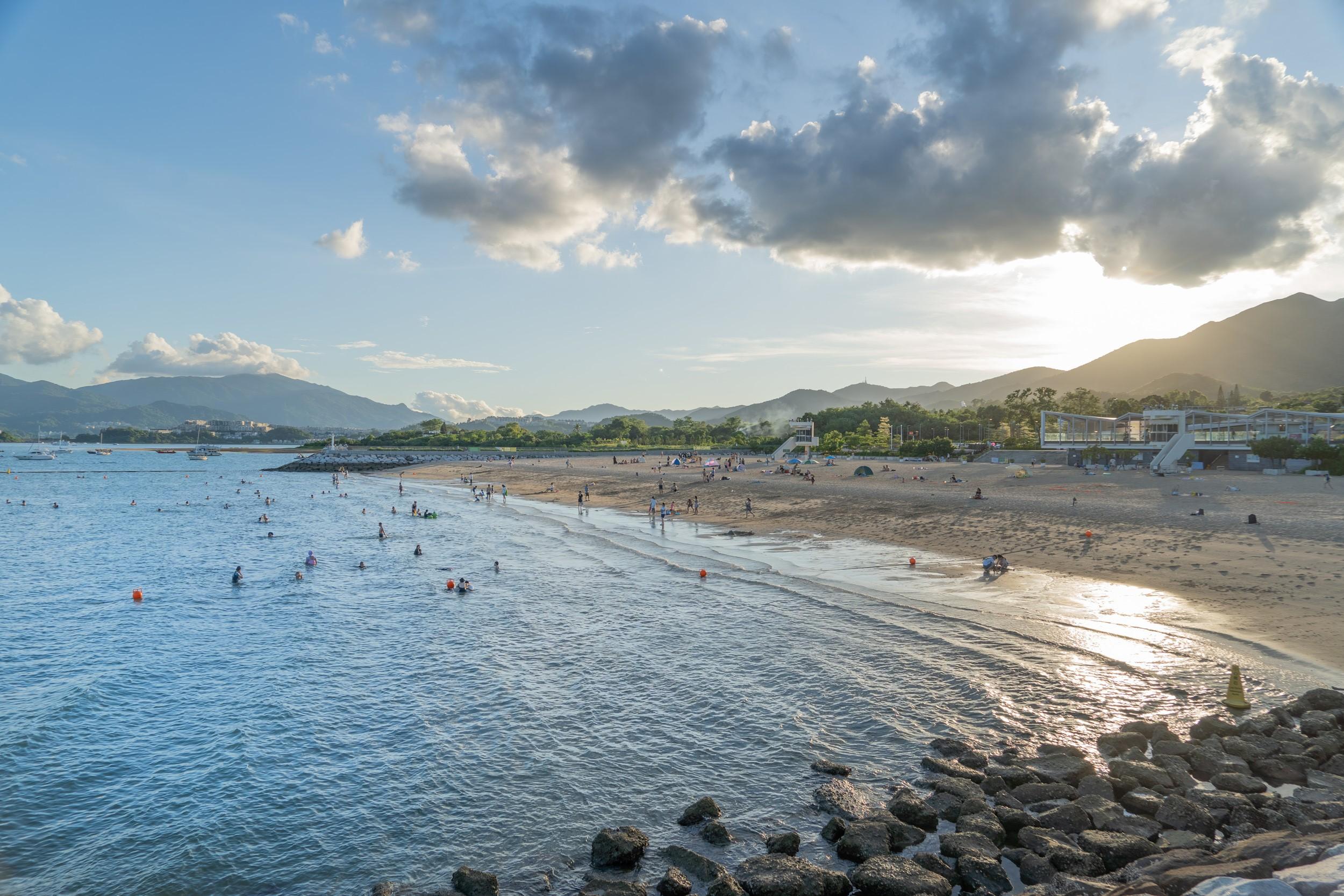 The 2024 Beach Water Quality Report reveals that all gazetted beaches in Hong Kong have fully met the Water Quality Objective for 15 consecutive years.  Photo shows the Tai Po Lung Mei Beach which has been maintaining a “Good” water quality annual ranking since its opening to the public in 2021.