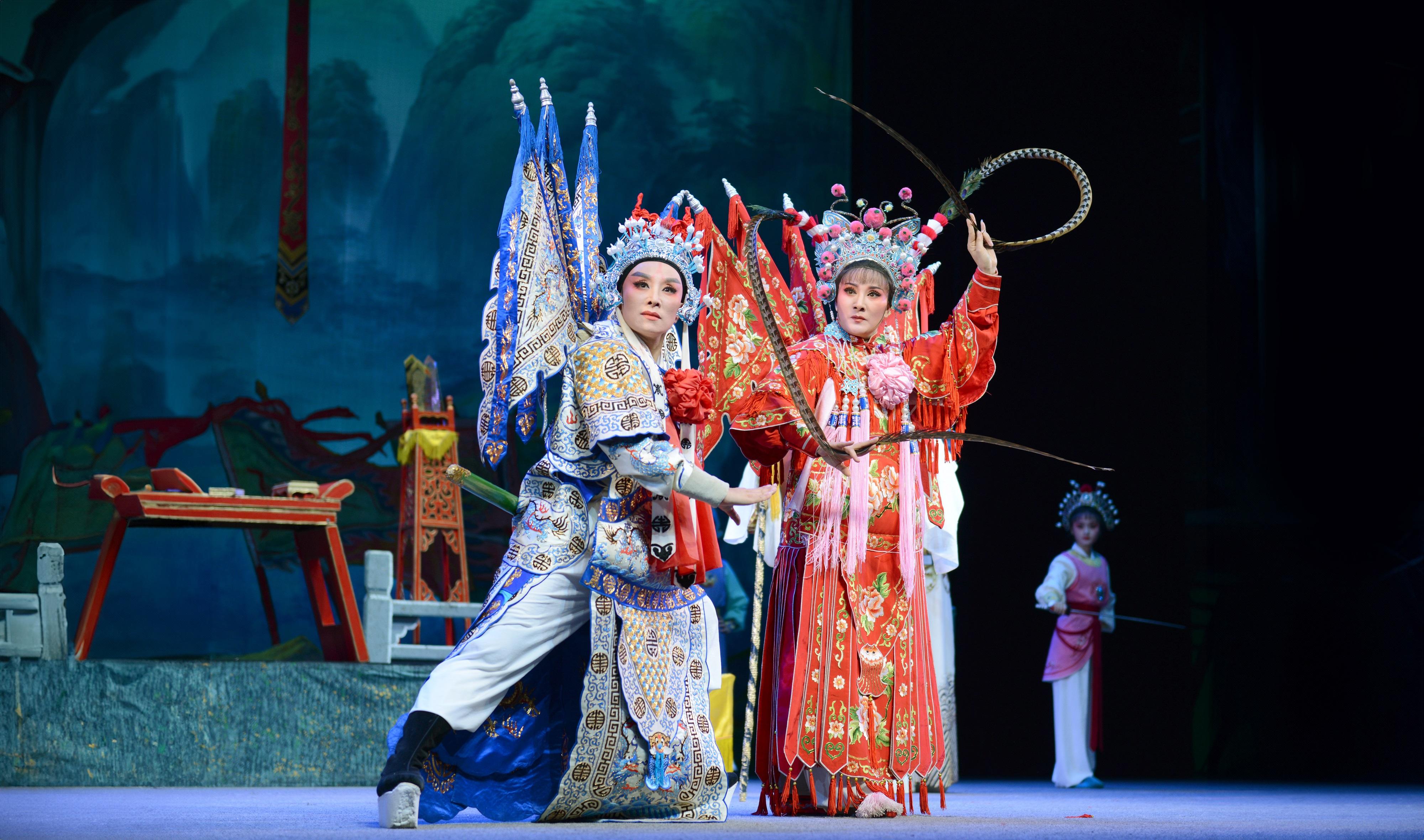 The Chinese Culture Festival 2025 will be held from June to September. Photo shows a scene from "Mu Guiying Takes Command" by the Xiaobaihua Yue Opera Troupe of Shaoxing, a programme of this year's Chinese Opera Festival. 