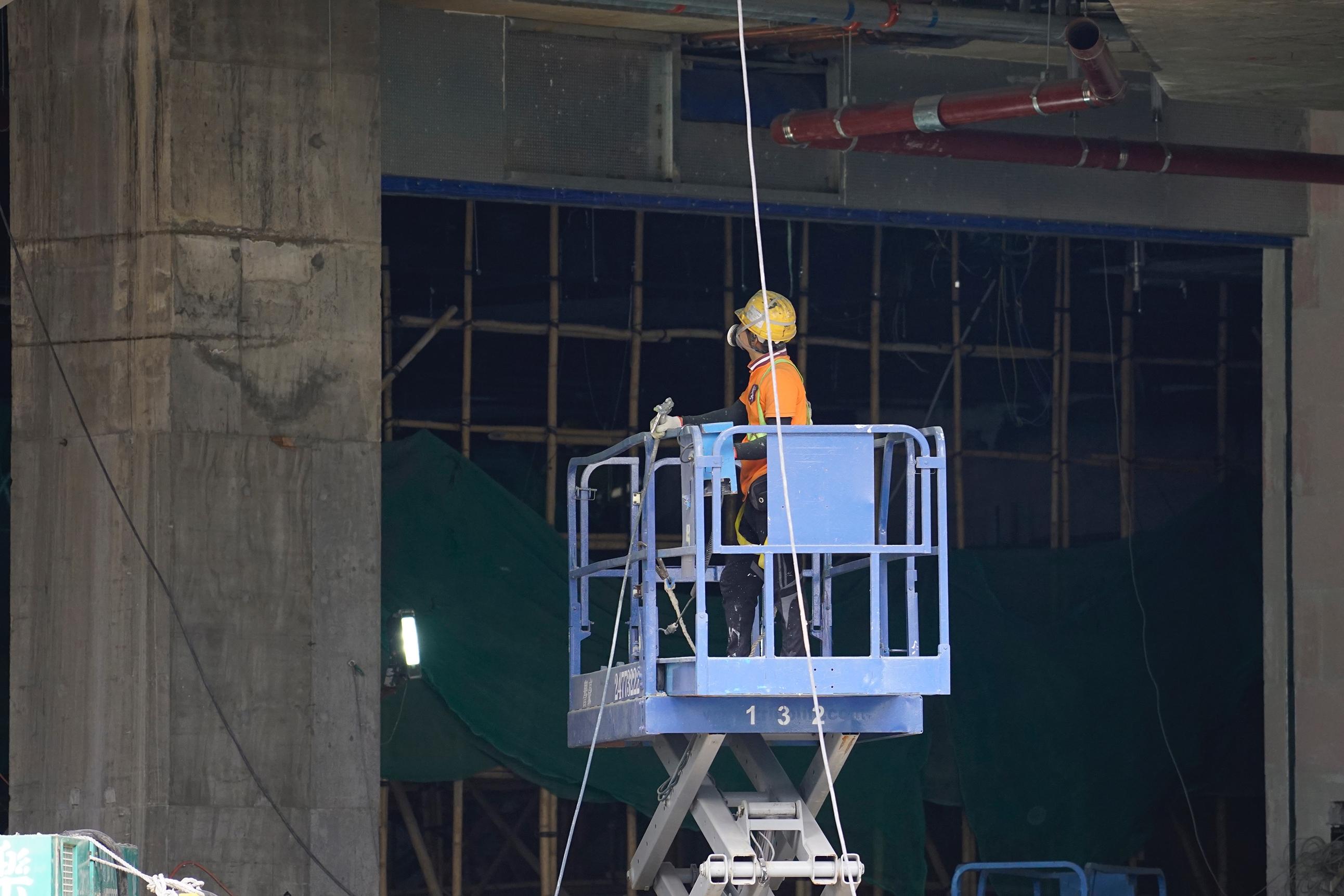 申訴專員陳積志今日（四月十六日）公布就政府對建造業職業安全及健康的監管的主動調查行動結果。