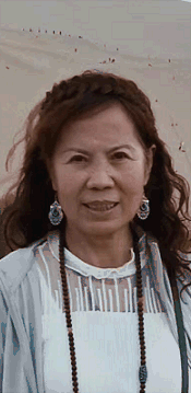 Hon Wan-yin, aged 67, is about 1.58 metres tall, 40 kilograms in weight and of thin build. She has a pointed face with yellow complexion and long brown hair. She was last seen wearing a light brown T-shirt with floral pattern, beige trousers and white shoes.