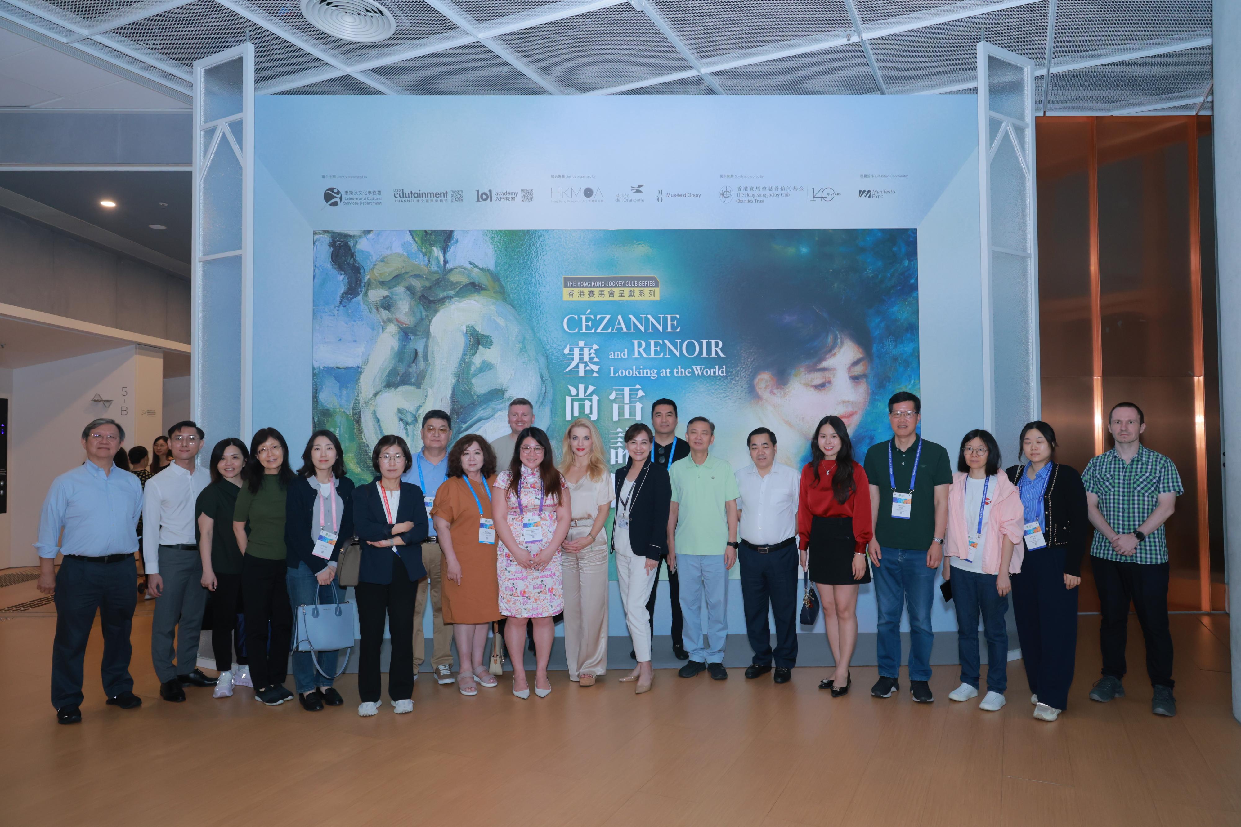 The Asia Cultural Co-operation Forum+ 2025, Ministerial Panel, has been held today(April 22). Photo shows participating cultural ministers and senior officials, joining the Asia Cultural Co-operation Forum+ 2025, visited the Hong Kong Museum of Art yesterday (April 21).