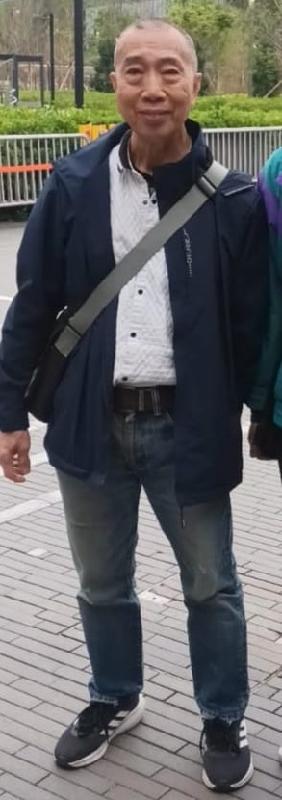 Cheng Wah-sang, aged 73, is about 1.7 metres tall, 60 kilograms in weight and of medium build. He has a long face with yellow complexion and short white hair. He was last seen wearing a green long-sleeved polo shirt, blue trousers and dark shoes.