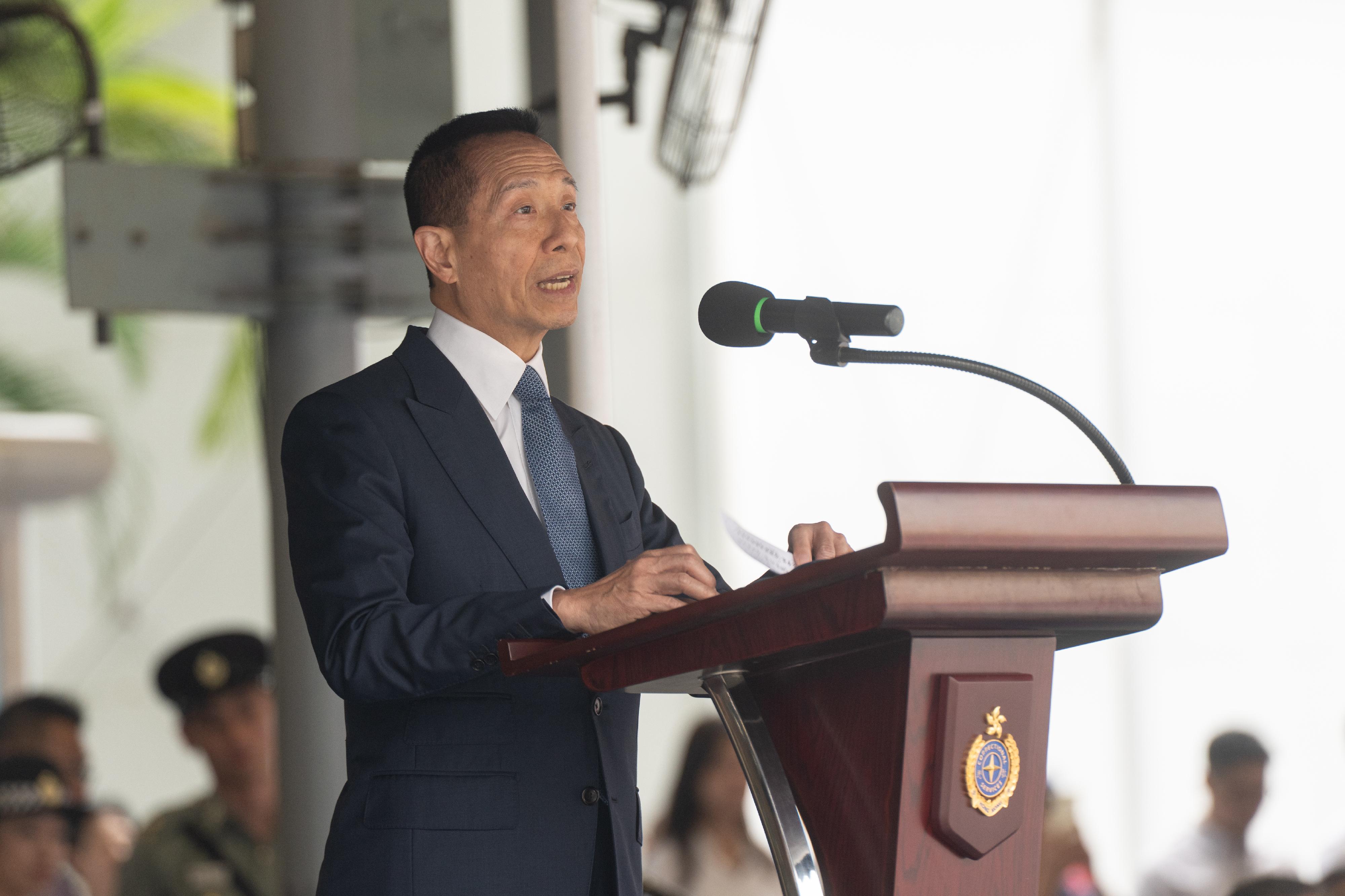 The Correctional Services Department held a passing-out parade at the Hong Kong Correctional Services Academy today (April 25). Photo shows Reviewing Officer Mr Richard Tang delivering a speech.
