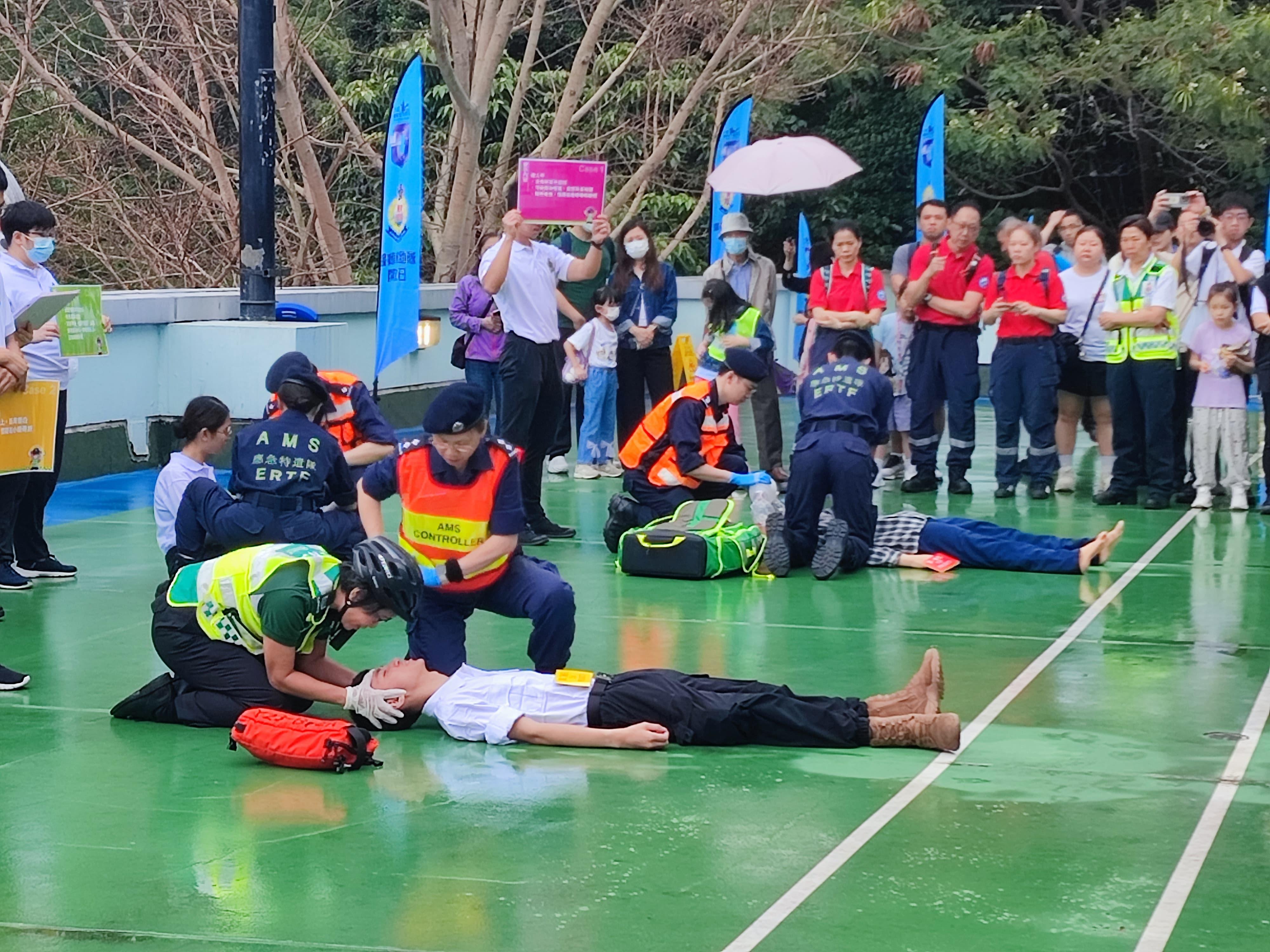 醫療輔助隊今日（四月二十七日）在何文田總部舉行全民國家安全教育日暨醫療輔助隊75周年開放日，讓市民認識醫療輔助隊在維護國家安全的工作，提升公眾的國家安全意識，同時加深他們對醫療輔助隊日常工作及所提供服務的了解。
