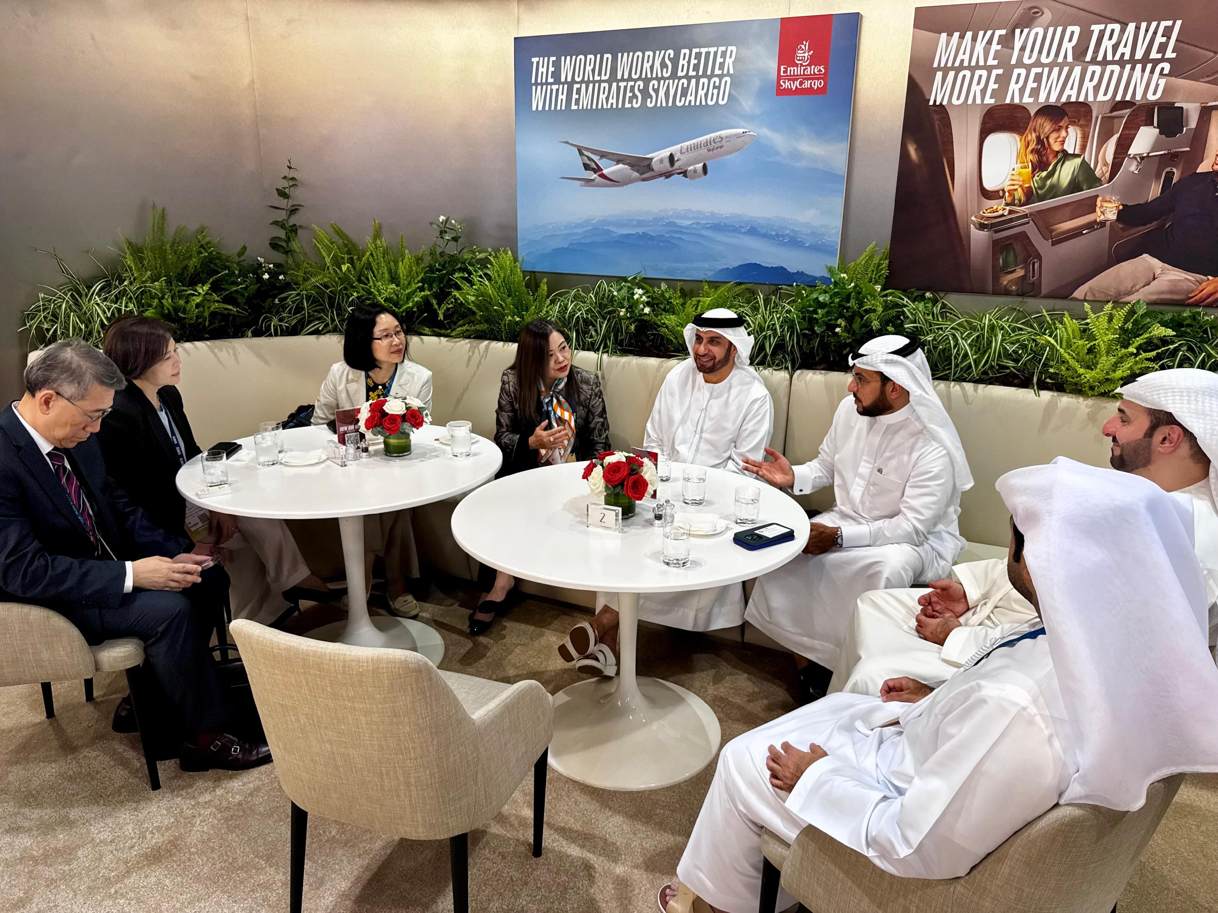 The Secretary for Culture, Sports and Tourism, Miss Rosanna Law, started her visit to Dubai, the United Arab Emirates (UAE) yesterday (April 28, Dubai time). Photo shows Miss Law (fourth left) met with the Deputy President and Chief Commercial Officer of the Emirates, Mr Adnan Kazim (fourth right), in a pavilion at the Arabian Travel Market 2025 and discussed strengthening partnerships to promote Hong Kong as a premier travel destination for Middle East markets.