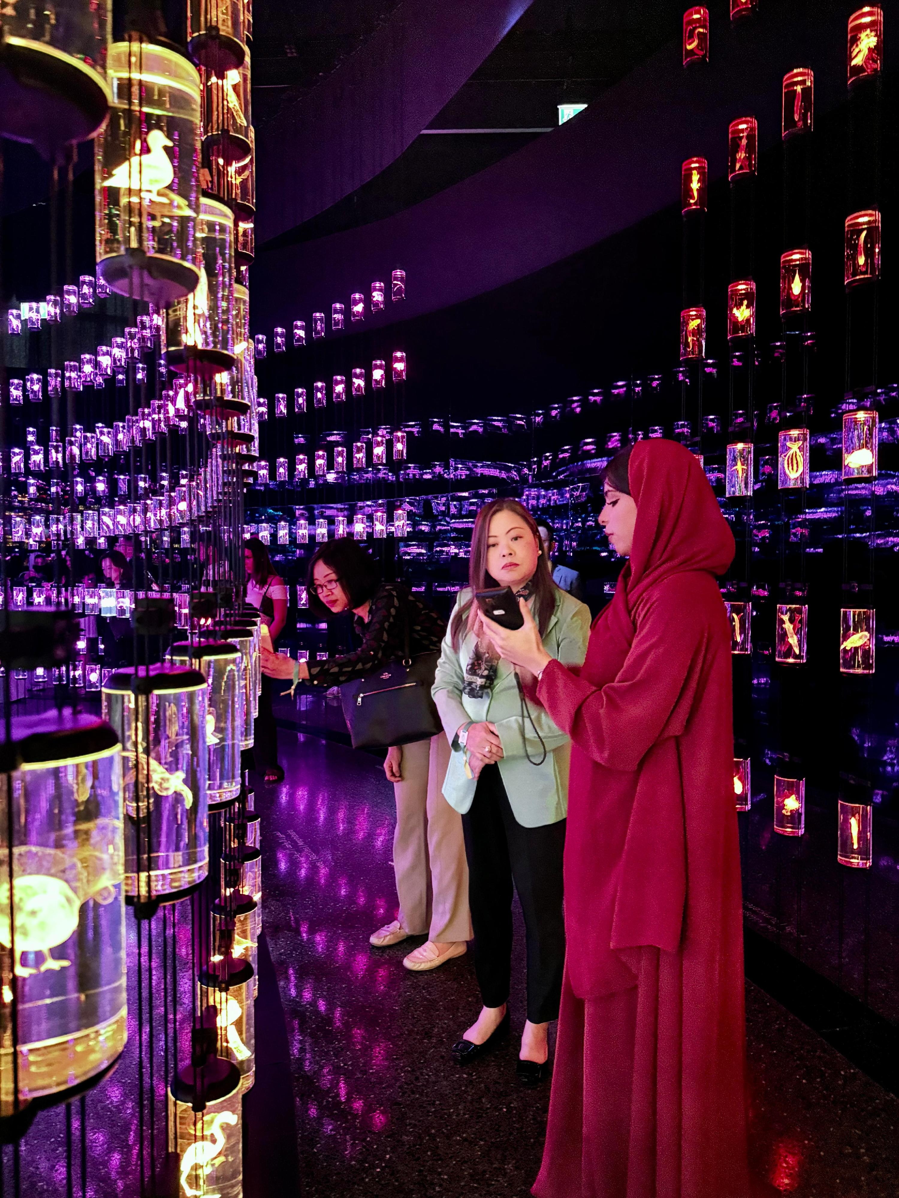 The Secretary for Culture, Sports and Tourism, Miss Rosanna Law, continued her visit to the United Arab Emirates on April 29 (Dubai time). Photo shows Miss Law (centre) and the Deputy Commissioner for Tourism, Ms Joanne Chu (left), visiting the Museum of the Future.