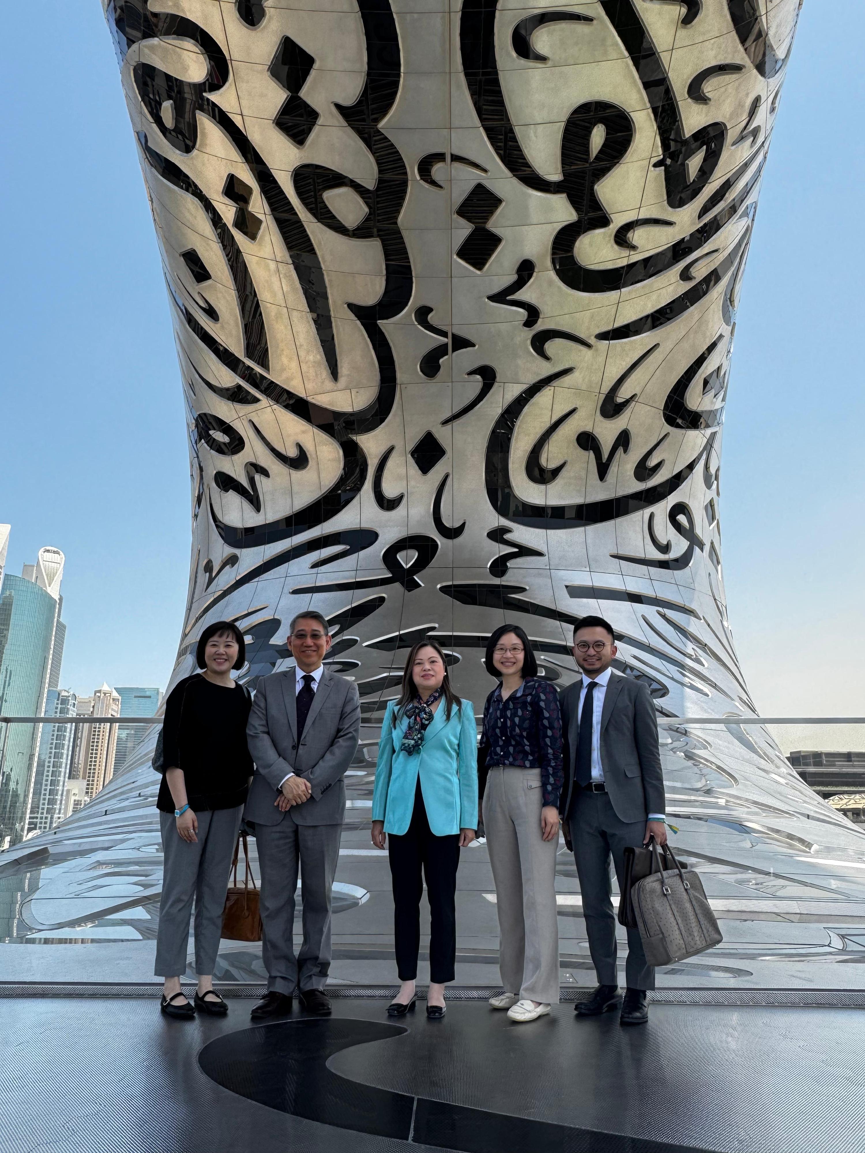 The Secretary for Culture, Sports and Tourism, Miss Rosanna Law, continued her visit to the United Arab Emirates on April 29 (Dubai time). Photo shows Miss Law (centre); the Deputy Commissioner for Tourism, Ms Joanne Chu (second right), and the Director-General of the Hong Kong Economic and Trade Office in Dubai, Mr Simon Chan (second left), at the Museum of the Future.