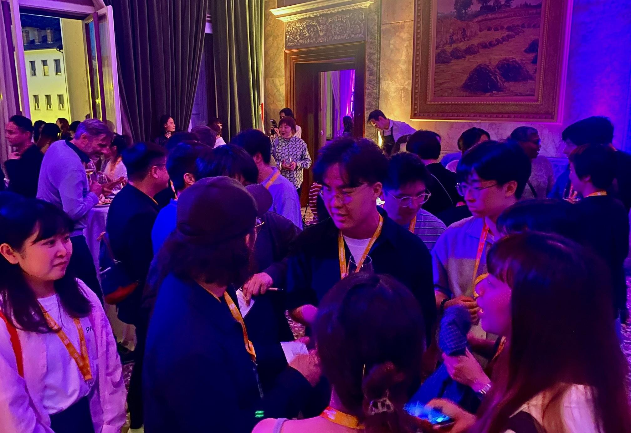 The Hong Kong Economic and Trade Office in Brussels co-hosted the Hong Kong Night on April 30 (Udine time) for over 200 guests from the film and creative industries sector at the Far East Film Festival where Hong Kong's creative talents could meet with their counterparts.