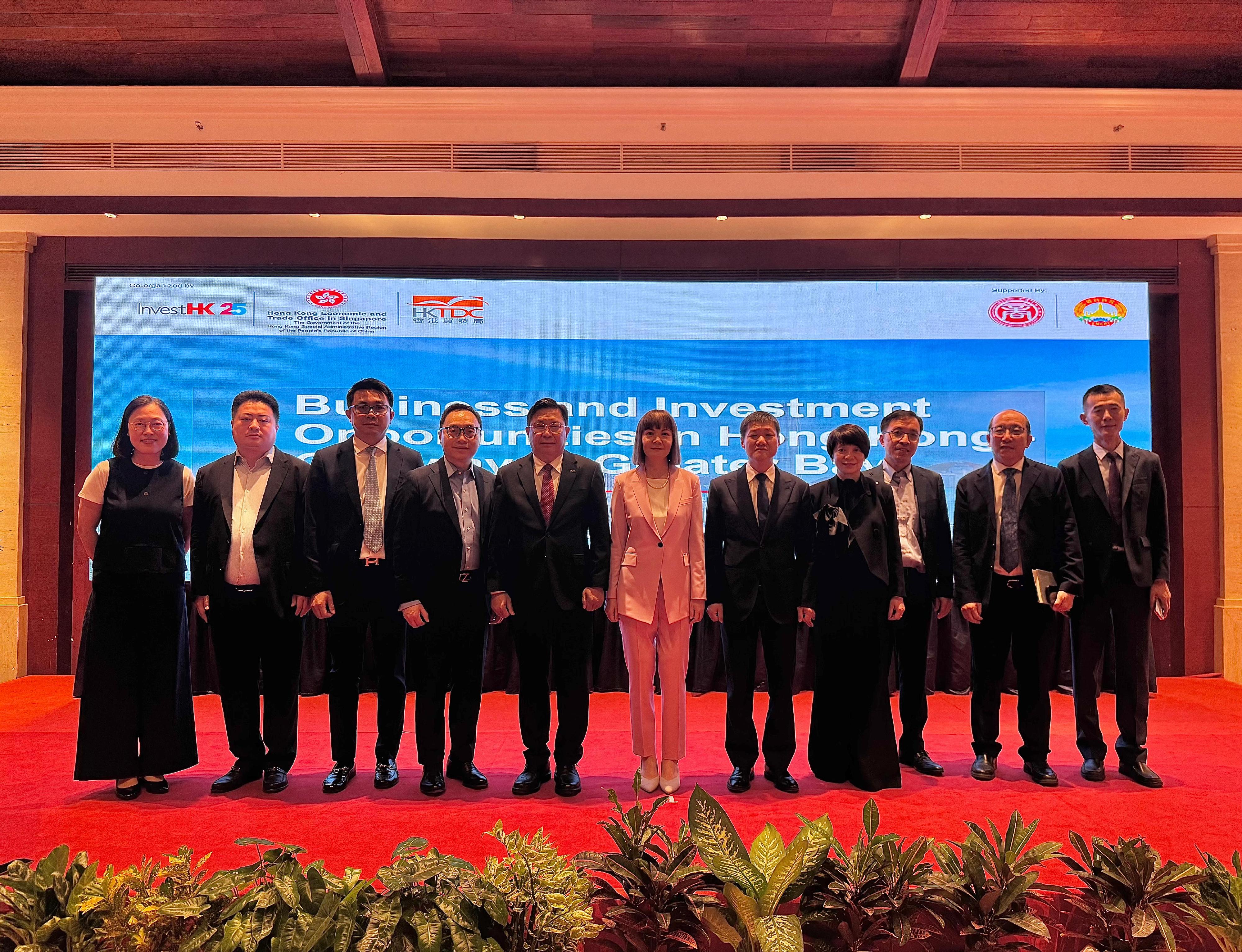 The Hong Kong Economic and Trade Office in Singapore (Singapore ETO) concluded an official visit to Vientiane, the capital of Laos, between May 6 and 7 (Vientiane time). The visit aimed to deepen understanding and collaboration with the Laotian government and business sectors, while further strengthening bilateral relations in trade, investment, and people-to-people exchanges. On May 7, the Singapore ETO co-organised a business seminar and networking event, "Business and Investment Opportunities in Hong Kong - Gateway to Greater Bay Area", in collaboration with Invest Hong Kong (InvestHK) and the Hong Kong Trade Development Council (HKTDC). The event attracted about 70 business leaders and investors, including executive committee members of the Lao National Chamber of Commerce and Industry and the Lao Chinese Chamber of Commerce which were the event’s supporting organisations. The Commissioner for the Development of the Guangdong-Hong Kong-Macao Greater Bay Area, Ms Maisie Chan, also participated in the event. Photo shows the Director of the Singapore ETO, Mr Owin Fung (fourth left); Ms Chan (centre); Assistant Commissioner for the Development of the Guangdong-Hong Kong-Macao Greater Bay Area Miss Cathy Li (first left); the Head of Investment Promotion (Singapore Office) at InvestHK, Mr Melvin Lee (third right); and Director of Indochina at the HKTDC, Ms Tina Phan (fourth right), and other guests at the business seminar.