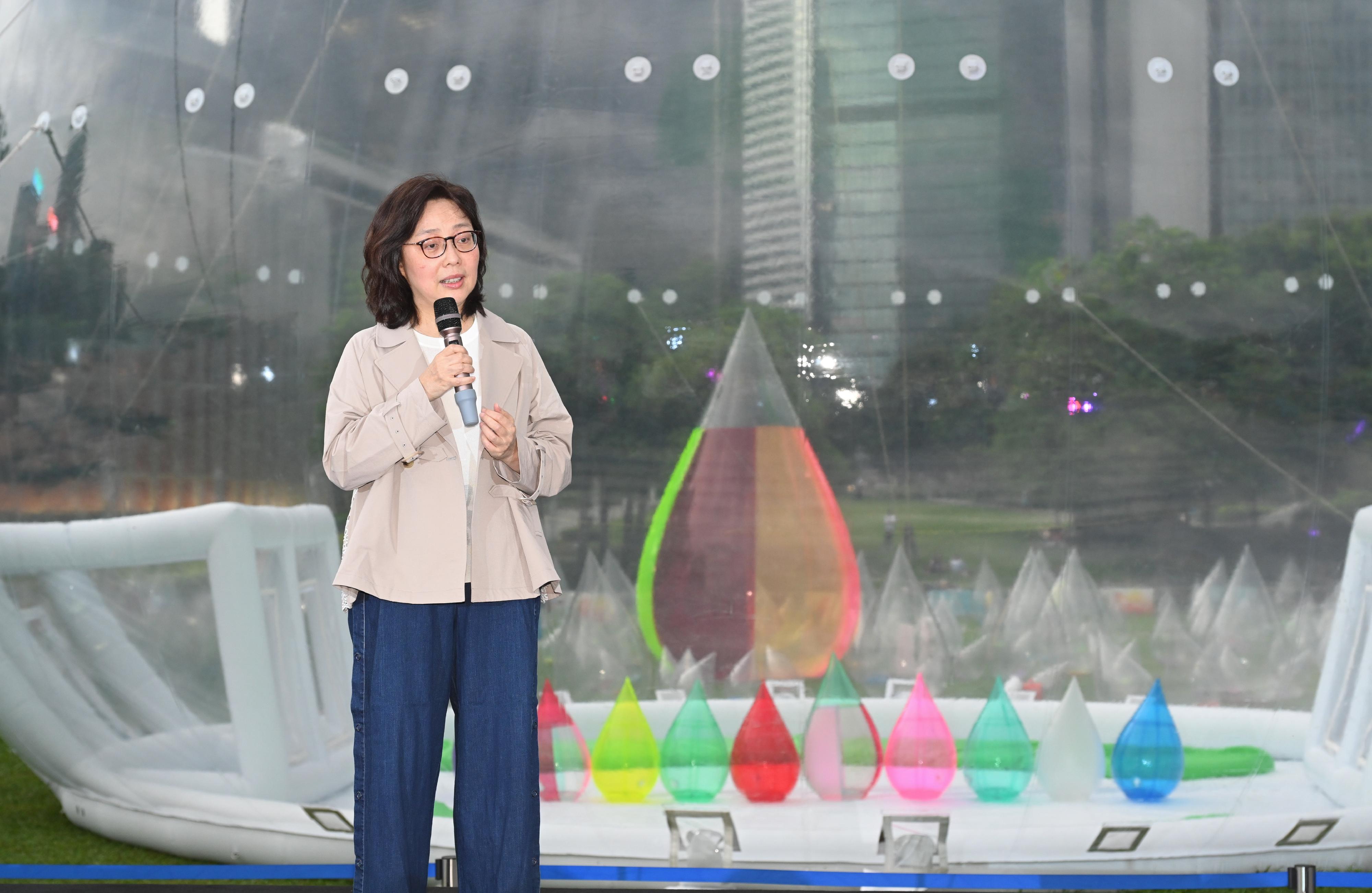 Launching ceremony for the largest water drop-shaped installation of the Dancing Water Drops Exhibition in celebration of the 60th anniversary of Dongjiang water supply to Hong Kong was held today (May 10). Photo shows the Secretary for Development, Ms Bernadette Linn, speaking at the ceremony.  
