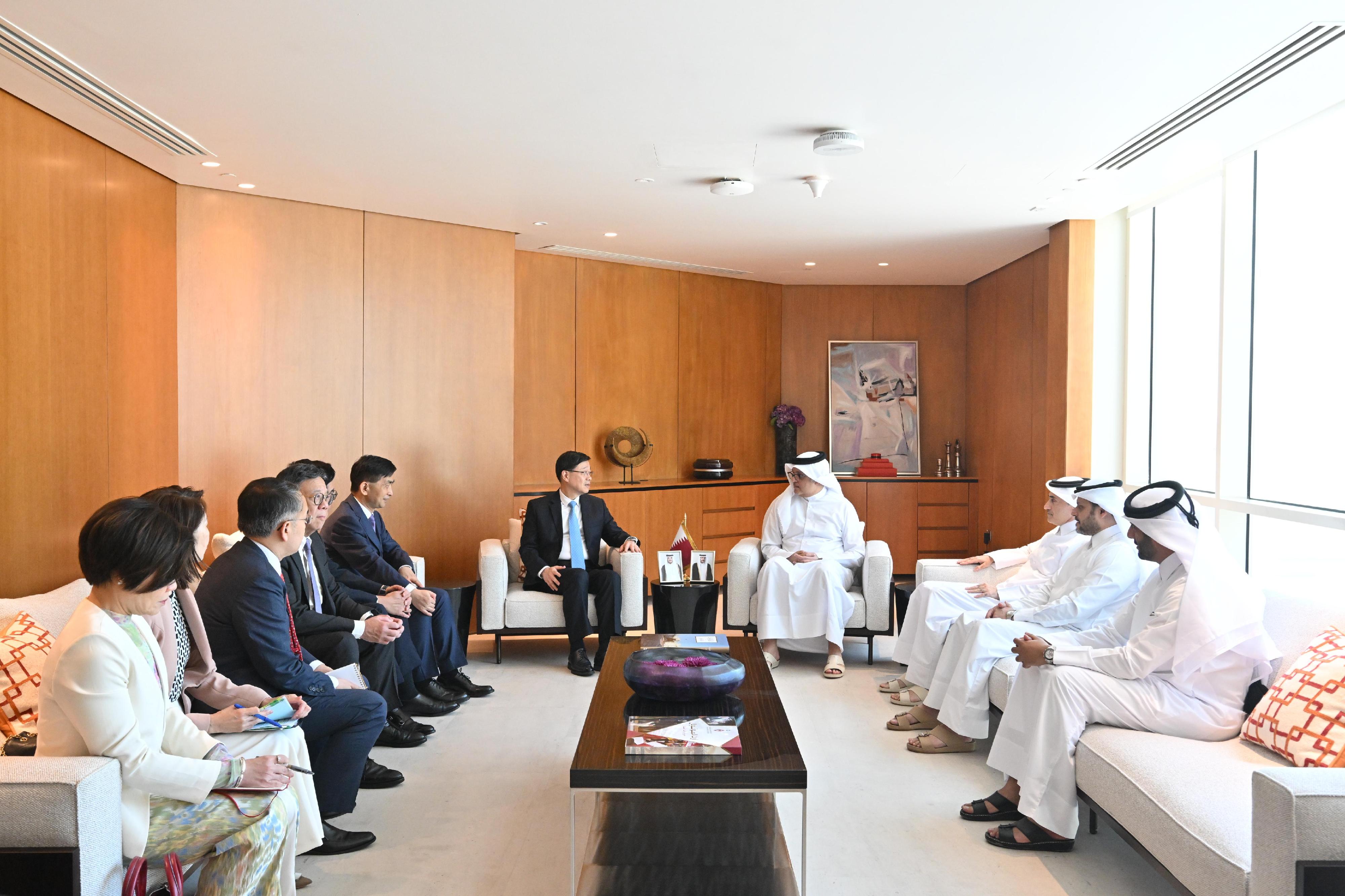 The Chief Executive, Mr John Lee (seventh left), meets with the Minister of Communications and Information Technology of Qatar, Mr Mohammed bin Ali bin Mohammed Al Mannai (fourth right), in Qatar, today (May 11).