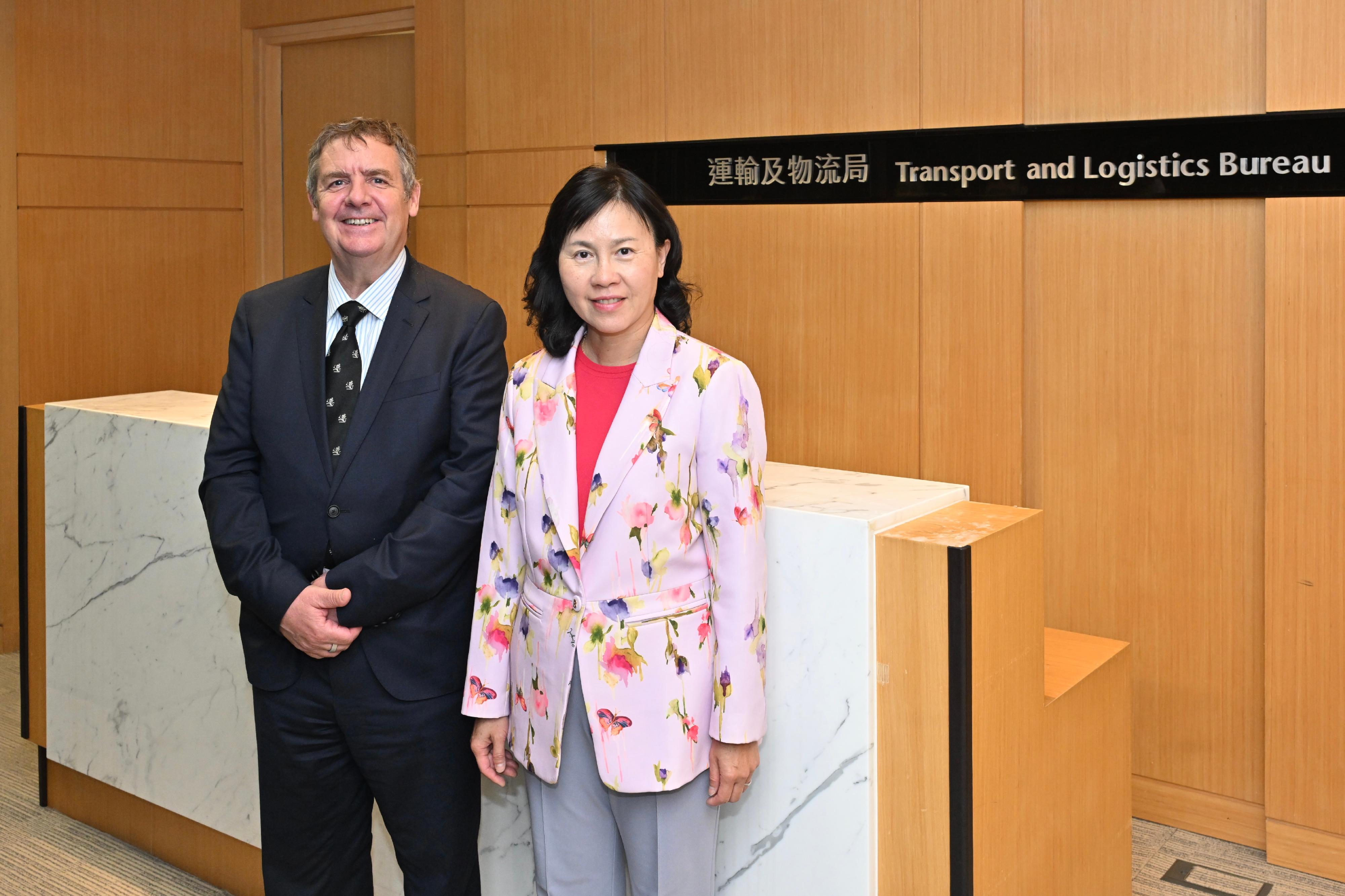 The Secretary for Transport and Logistics, Ms Mable Chan (right), met with the Secretary General of the International Chamber of Shipping (ICS), Mr Guy Platten (left), today (May 12) to solidify plans for the Hong Kong Special Administrative Region Government and the ICS to co-host the second Global Maritime Trade Summit during Hong Kong Maritime Week in November this year.