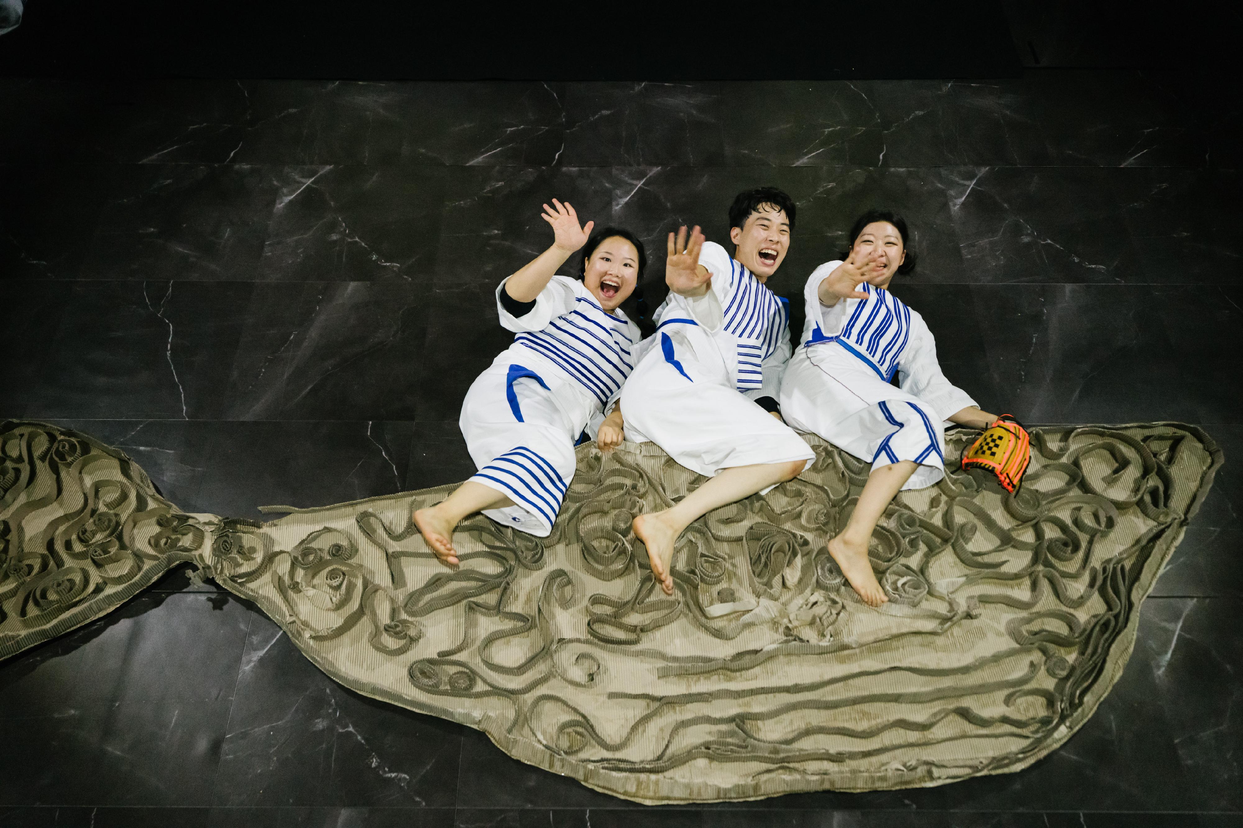 The International Arts Carnival will run from July to August this year, featuring a wide array of fun-filled educational programmes including "Waiting!", an exciting and hilarious multimedia theatre by HADDANGSE from Korea. 