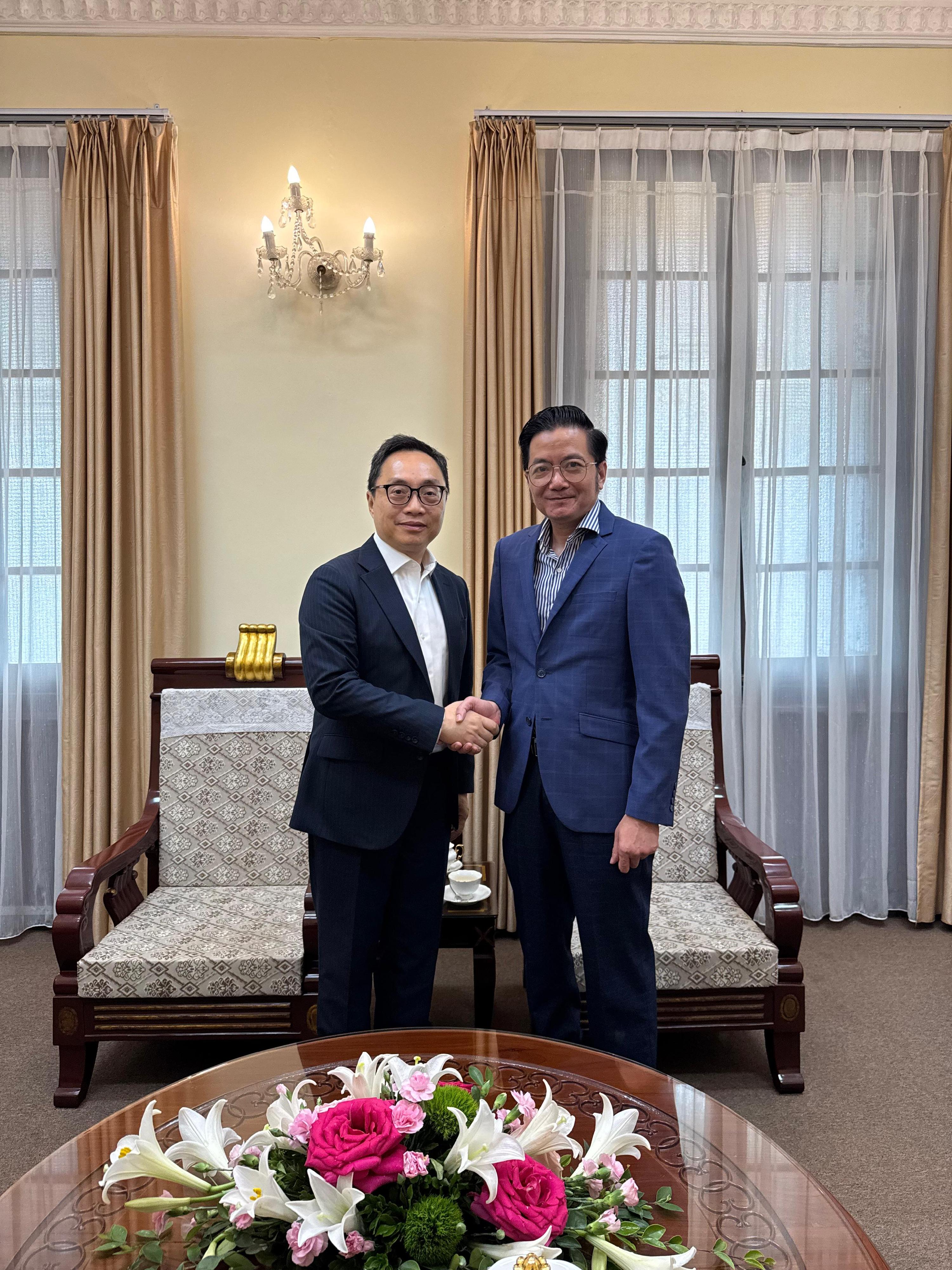 The Hong Kong Economic and Trade Office in Singapore (Singapore ETO) promoted Hong Kong throughout Vietnam from the north to the south in April and May. On April 17, the Director of the Singapore ETO, Mr Owin Fung (left), had a meeting with the Acting Director General of the Northeast Asia Department, Vietnam's Ministry of Foreign Affairs, Mr Do Nam Trung, in Hanoi, the capital of Vietnam. Both sides exchanged views on the regional economic and geopolitical outlook and explored opportunities to enhance collaboration on government and business levels. Mr Fung also sought Vietnam's continued support for Hong Kong's accession to the Regional Comprehensive Economic Partnership.