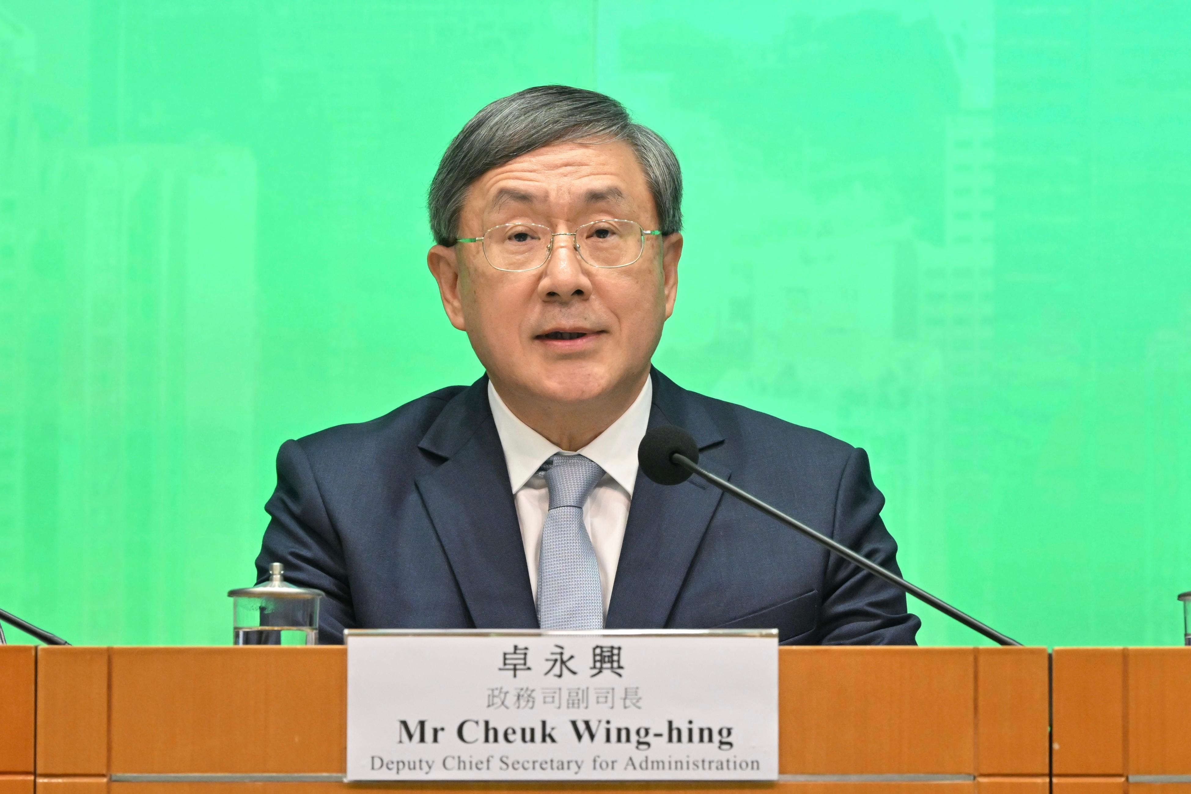 The Deputy Chief Secretary for Administration, Mr Cheuk Wing-hing, attended the Working Group on Developing Tourist Hotspots press conference today (May 20). Photo shows Mr Cheuk delivering the opening remarks at the press conference.