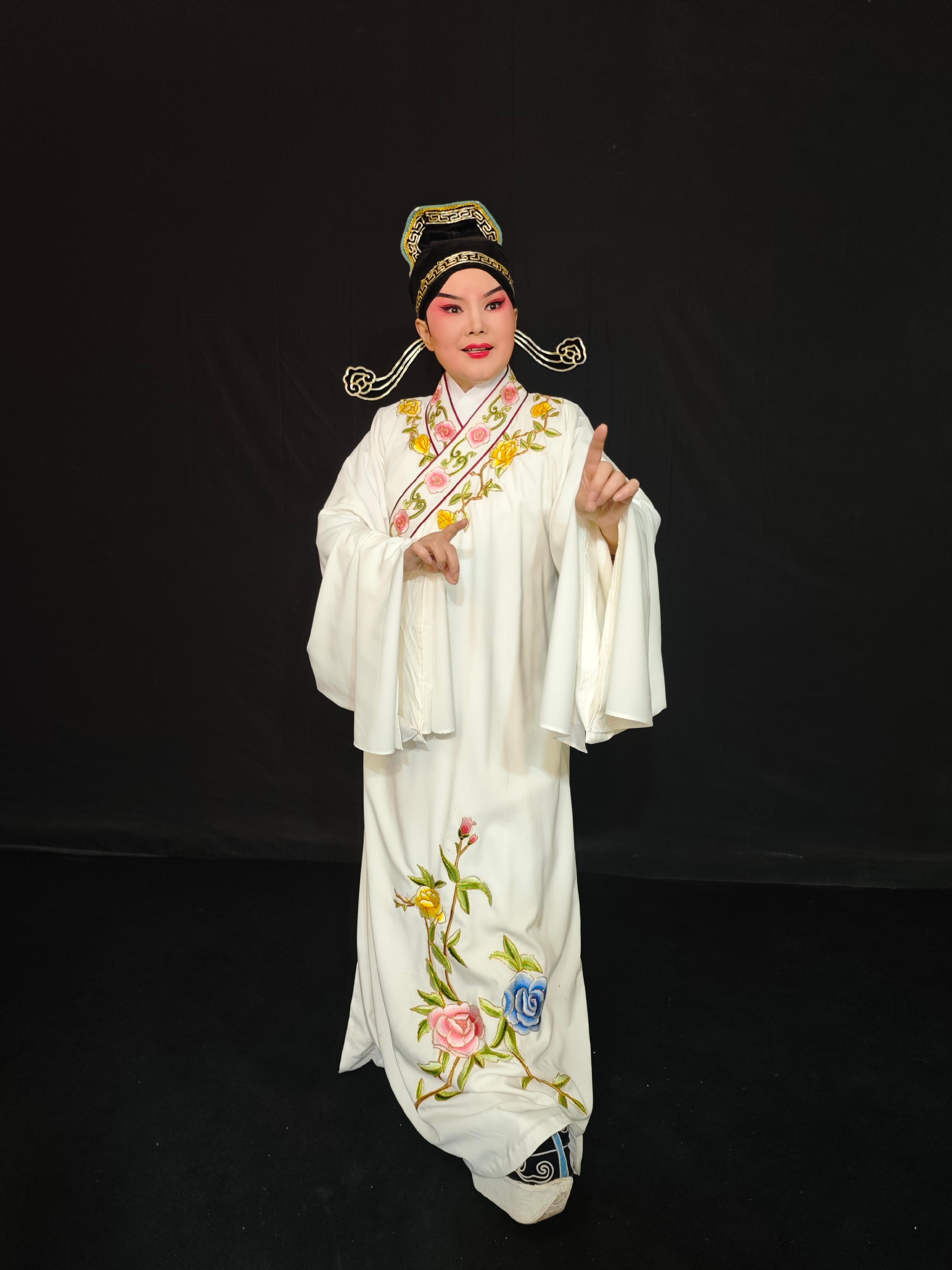 康樂及文化事務署策劃的中華文化節將於六月下旬首度為香港觀眾帶來難得一見的地方戲曲劇種——河南越調。圖示《李天保娶親》劇照。

